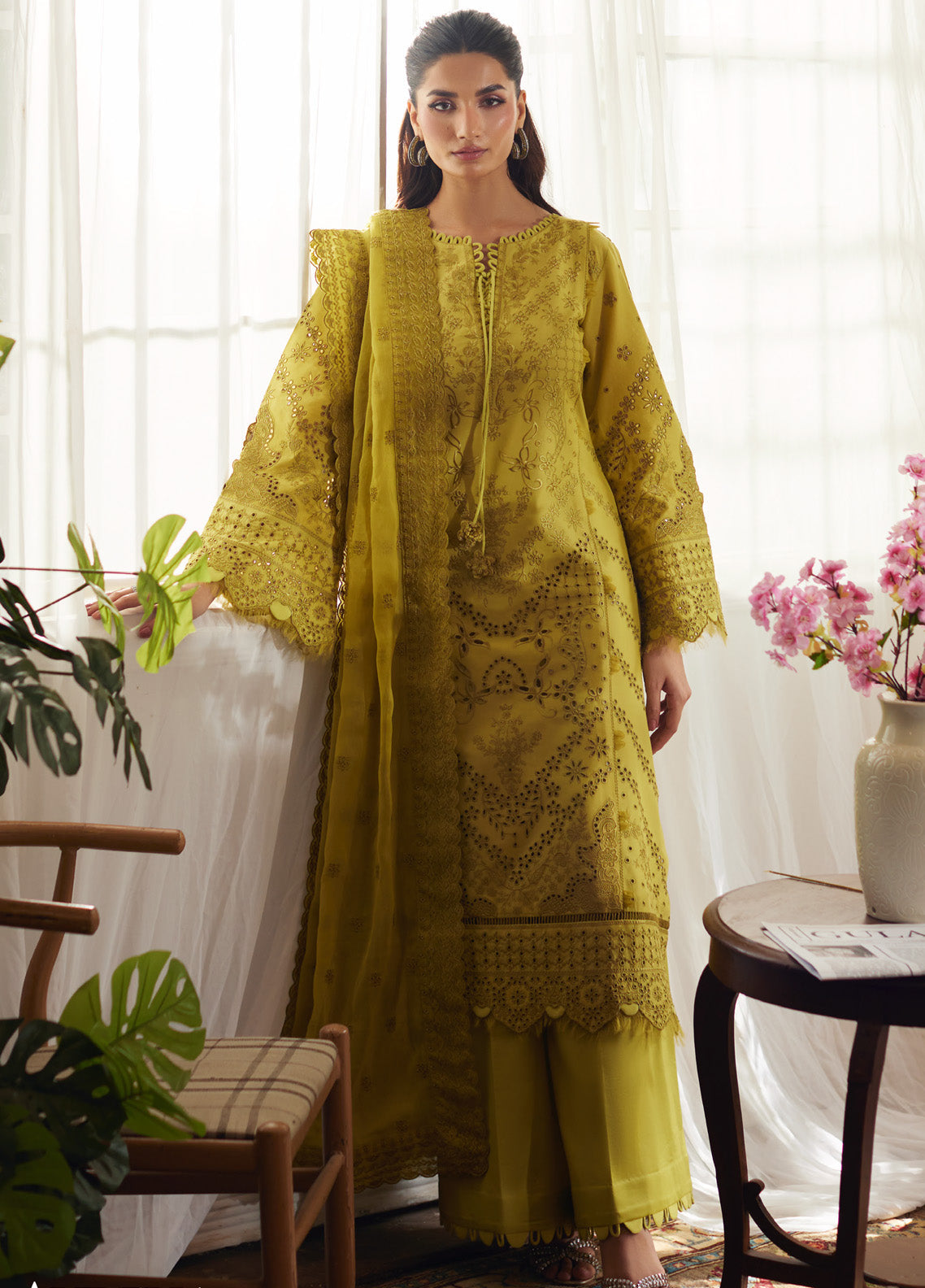 Lumiere By Gulaal Embroidered Lawn 3 Piece Unstitched Suit GL25L D-05 AURELIA Lumiere By Gulaal Embroidered Lawn 3 Piece Unstitched Suit GL25L D-05 AURELIA
