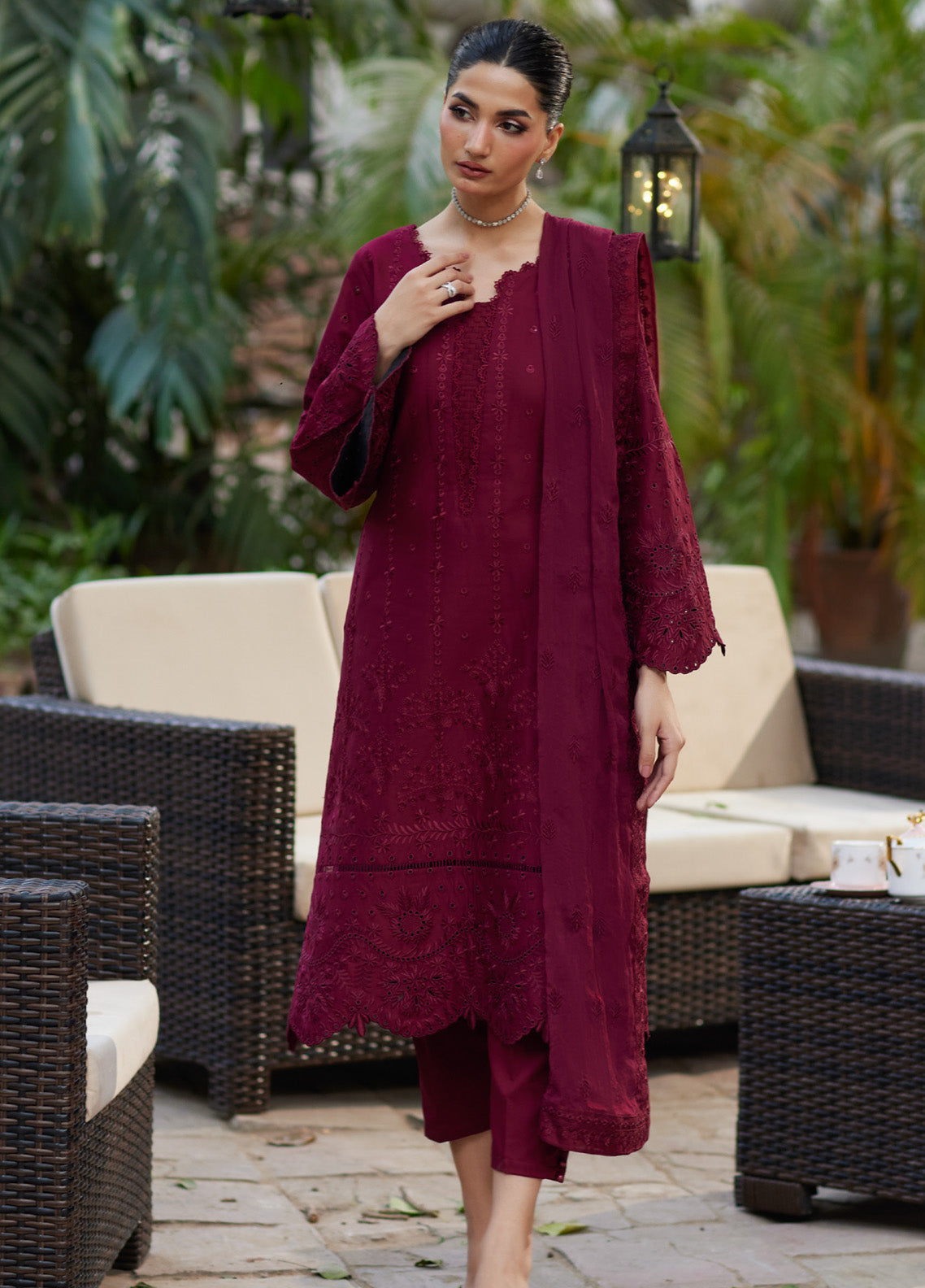 Lumiere By Gulaal Embroidered Lawn 3 Piece Unstitched Suit GL25L D-08 REINA Lumiere By Gulaal Embroidered Lawn 3 Piece Unstitched Suit GL25L D-08 REINA