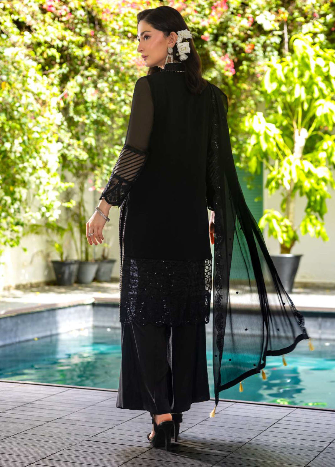 Luminara By Manahil Lakhani Embroidered Chiffon 3 Piece Unstitched Suit ML25L D-CE-04 NYRA Luminara By Manahil Lakhani Embroidered Chiffon 3 Piece Unstitched Suit ML25L D-CE-04 NYRA