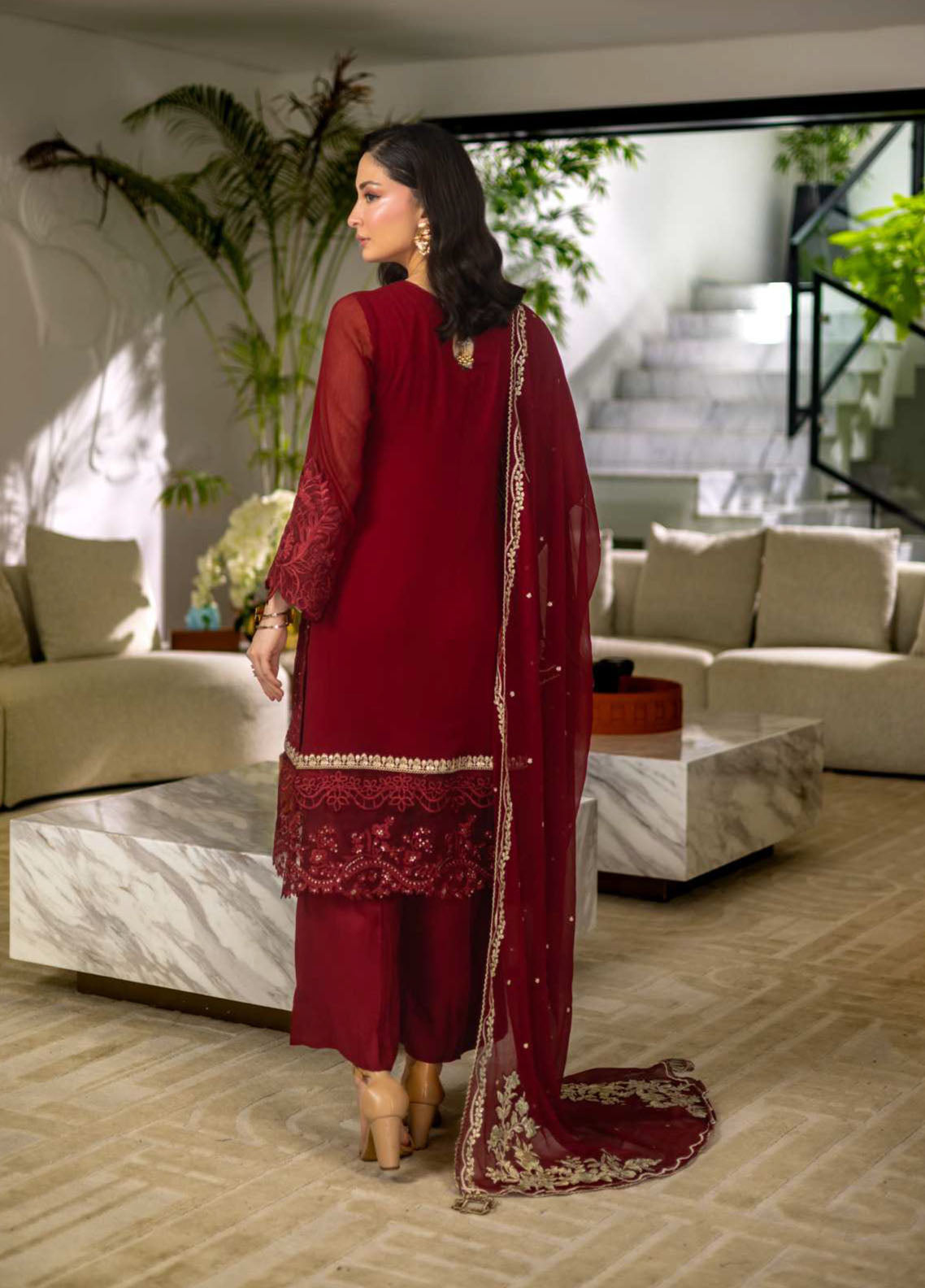 Luminara By Manahil Lakhani Embroidered Chiffon 3 Piece Unstitched Suit ML25L D-CE-09 ROYALE Luminara By Manahil Lakhani Embroidered Chiffon 3 Piece Unstitched Suit ML25L D-CE-09 ROYALE