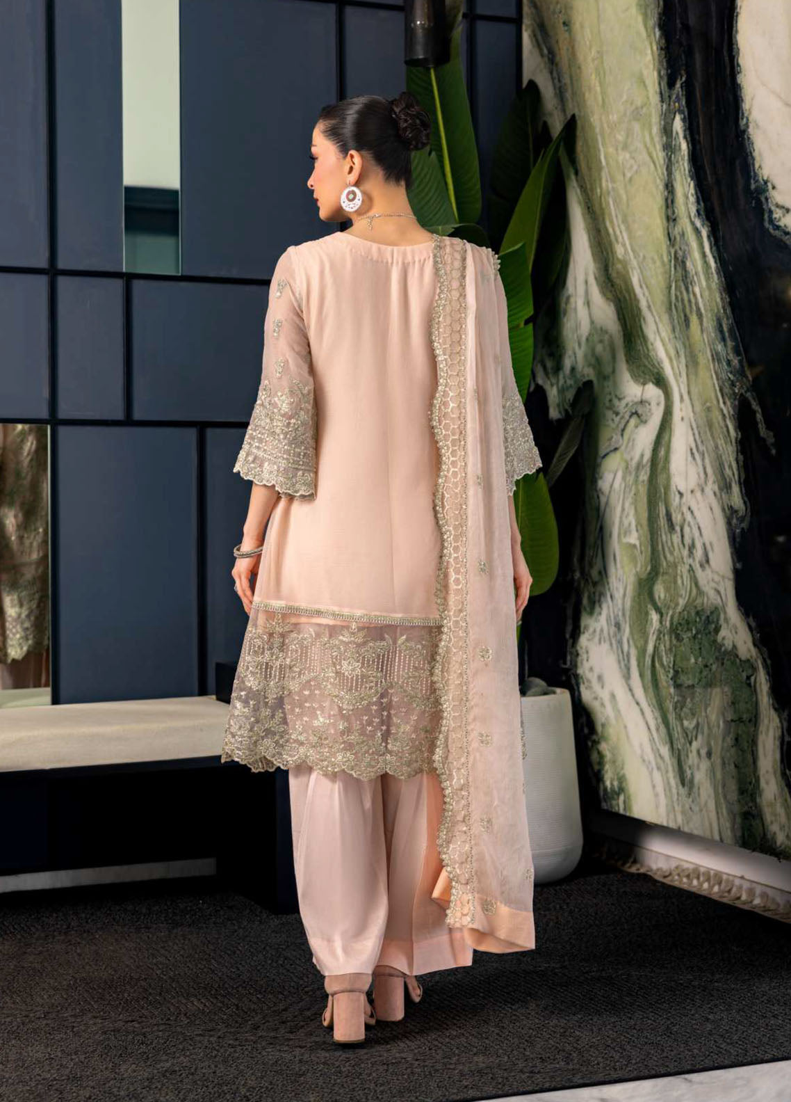 Luminara By Manahil Lakhani Embroidered Chiffon 3 Piece Unstitched Suit ML25L D-CE-10 BLUSHÉ Luminara By Manahil Lakhani Embroidered Chiffon 3 Piece Unstitched Suit ML25L D-CE-10 BLUSHÉ
