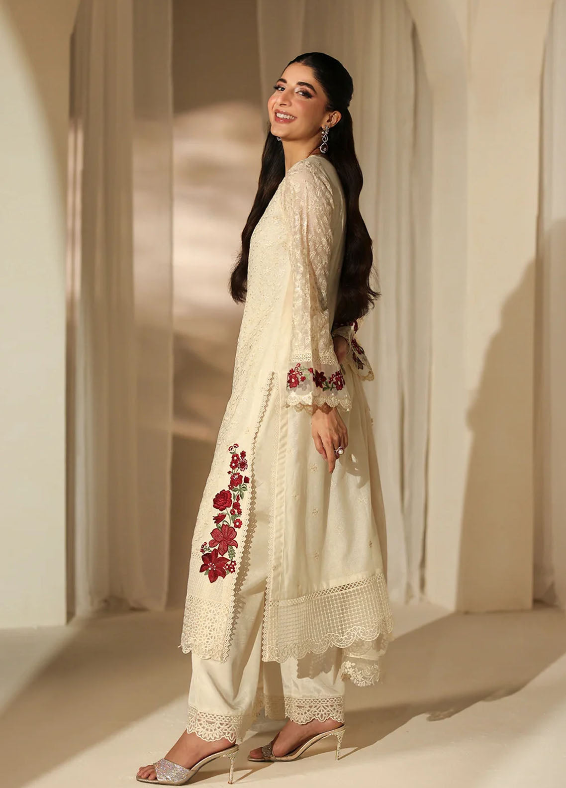 Luxè By Azure Embroidered Khaddi Net 3 Piece Unstitched Suit AZU25L D-IVORY FLORA Luxè By Azure Embroidered Khaddi Net 3 Piece Unstitched Suit AZU25L D-IVORY FLORA