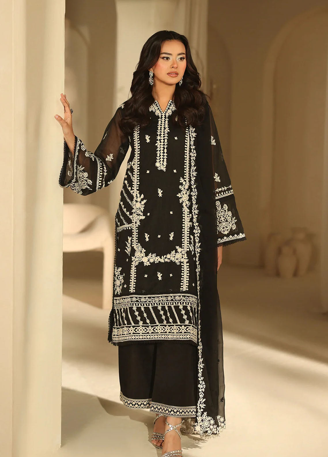 Luxè By Azure Embroidered Khaddi Net 3 Piece Unstitched Suit AZU25L D-NOIR ENCHANTE Luxè By Azure Embroidered Khaddi Net 3 Piece Unstitched Suit AZU25L D-NOIR ENCHANTE