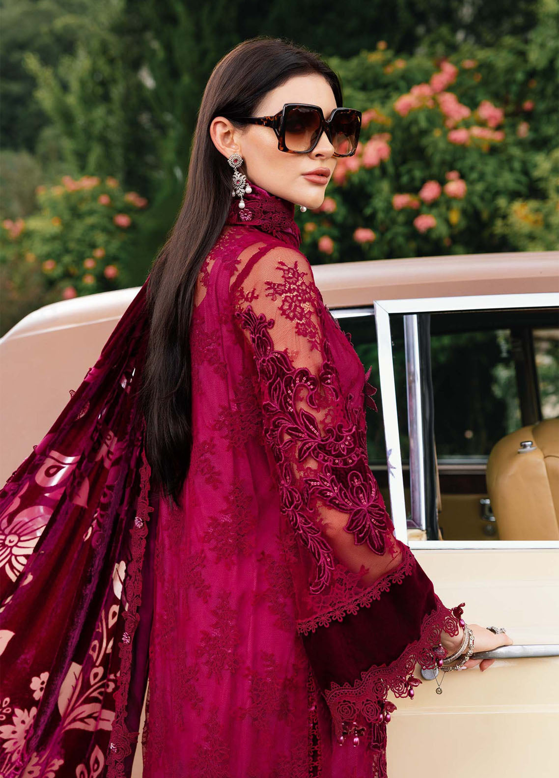Luxe By Maria B Embroidered Chantilly 3 Piece Unstitched Suit MB25LW WL-1308 Luxe By Maria B Embroidered Chantilly 3 Piece Unstitched Suit MB25LW WL-1308