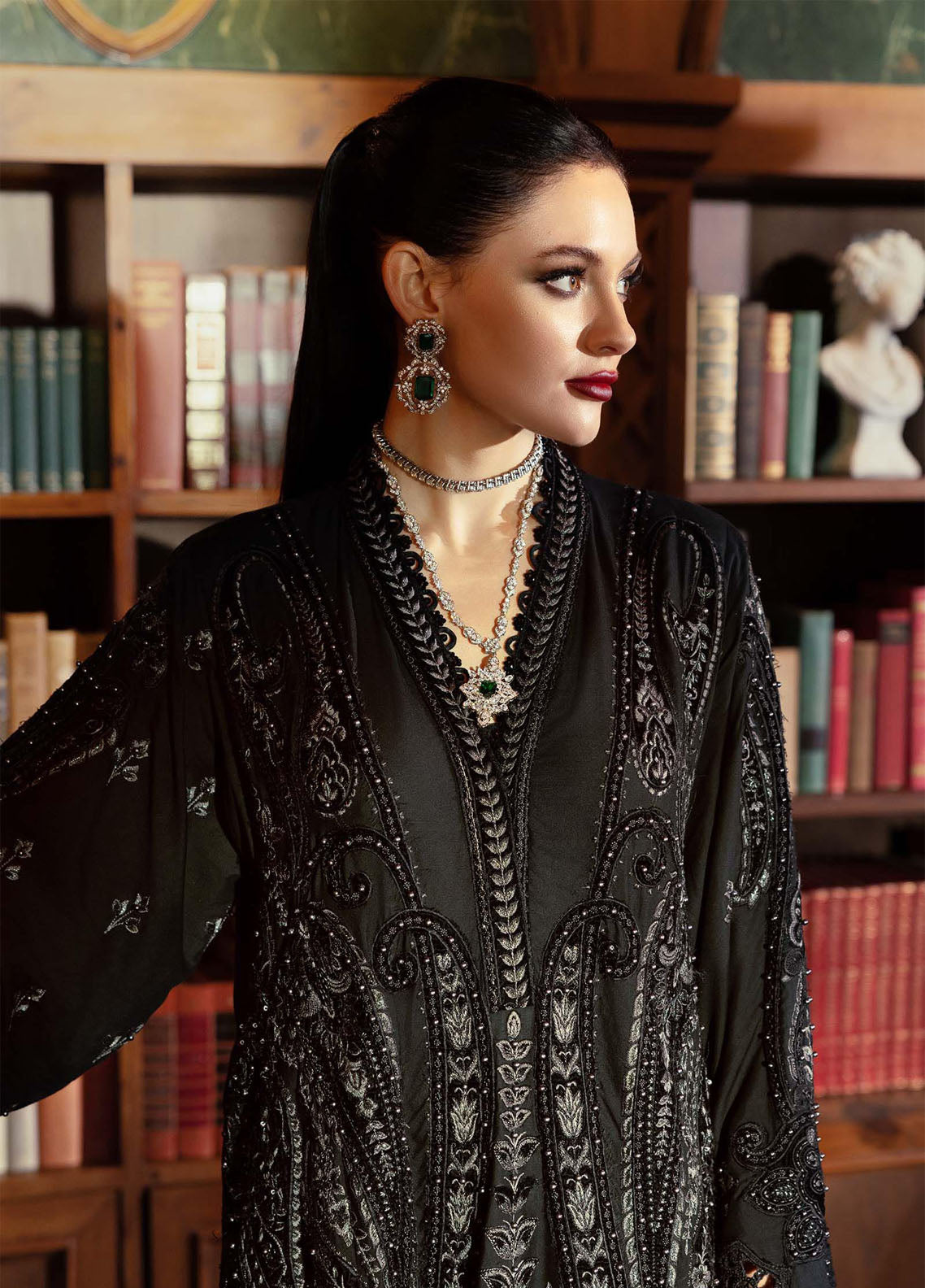 Luxe By Maria B Embroidered Linen 3 Piece Unstitched Suit MB25LW WL-1307 Luxe By Maria B Embroidered Linen 3 Piece Unstitched Suit MB25LW WL-1307