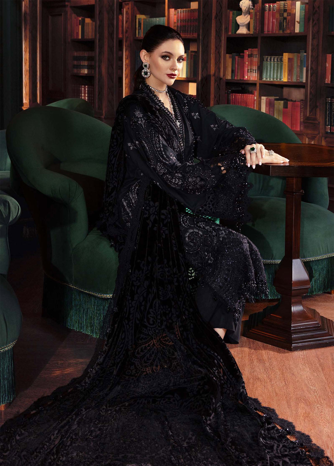 Luxe By Maria B Embroidered Linen 3 Piece Unstitched Suit MB25LW WL-1307 Luxe By Maria B Embroidered Linen 3 Piece Unstitched Suit MB25LW WL-1307