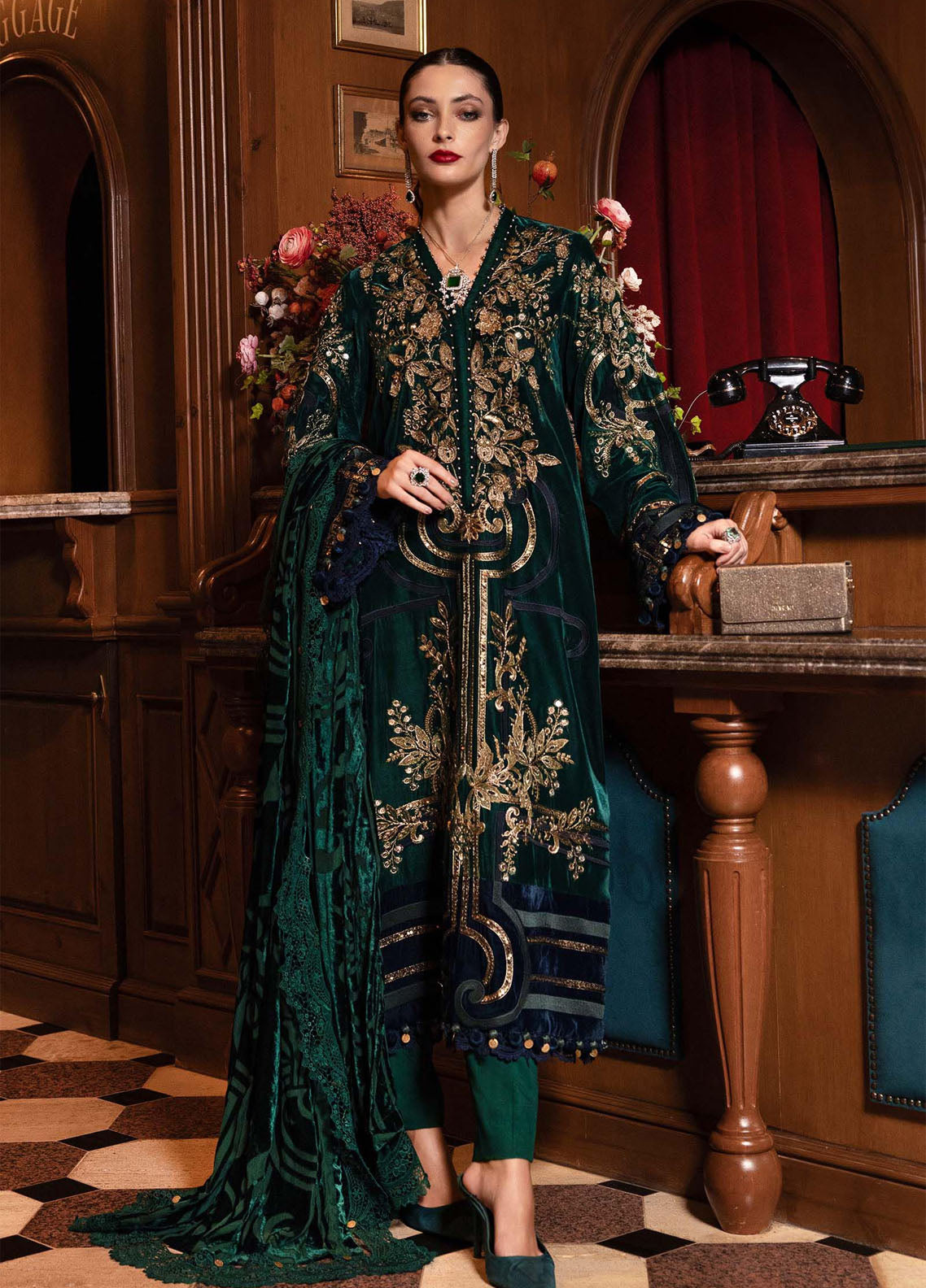 Luxe By Maria B Embroidered Velvet 3 Piece Unstitched Suit MB25LW WL-1302 Luxe By Maria B Embroidered Velvet 3 Piece Unstitched Suit MB25LW WL-1302