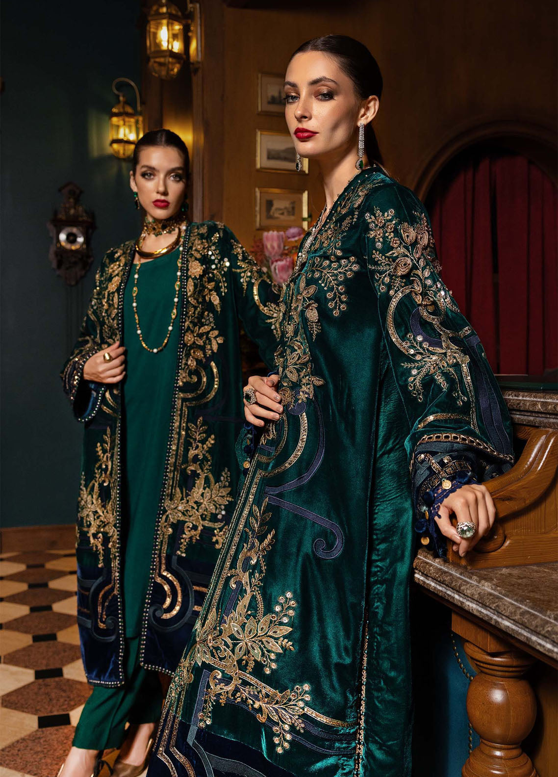 Luxe By Maria B Embroidered Velvet 3 Piece Unstitched Suit MB25LW WL-1302 Luxe By Maria B Embroidered Velvet 3 Piece Unstitched Suit MB25LW WL-1302