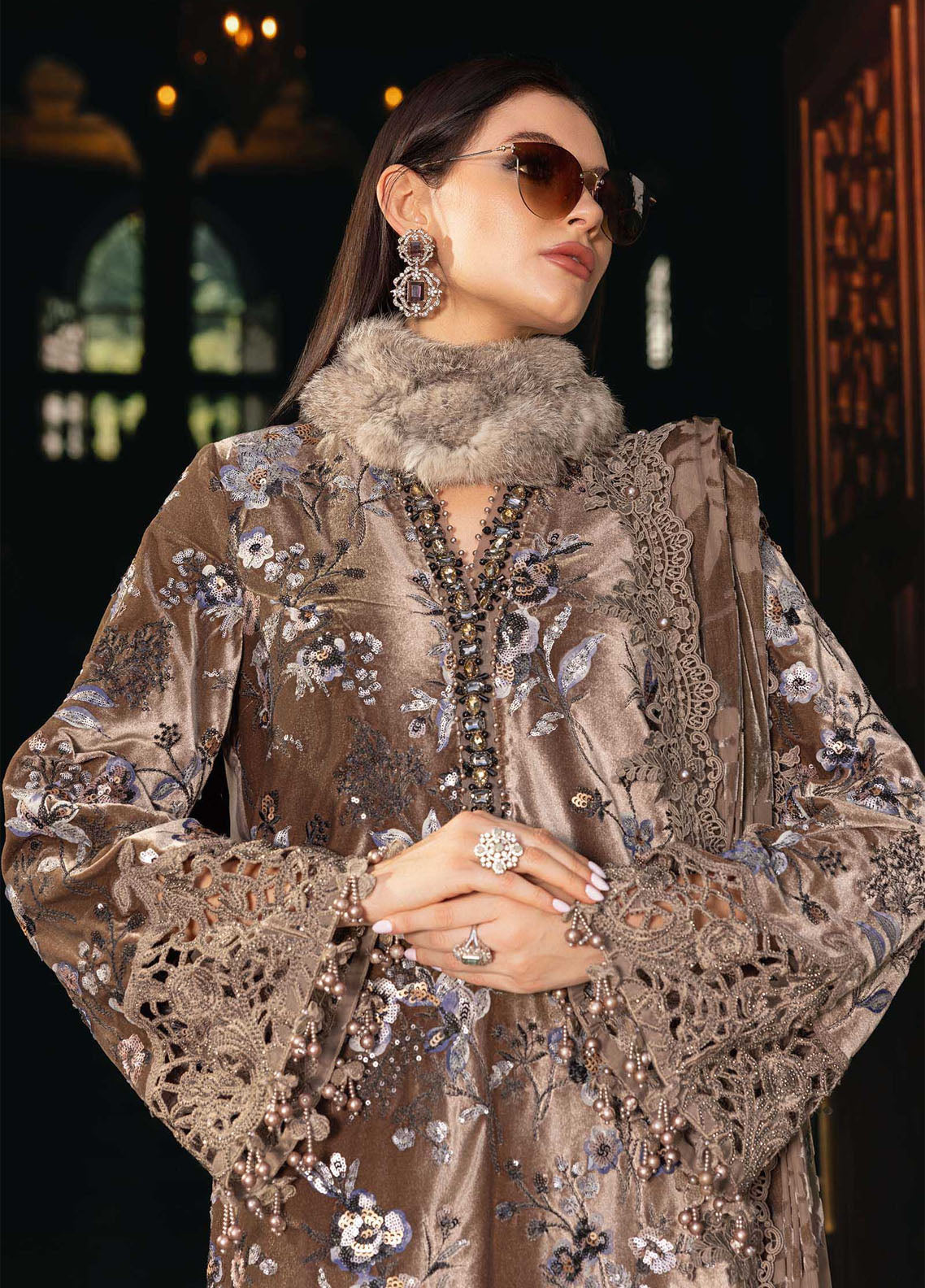 Luxe By Maria B Embroidered Velvet 3 Piece Unstitched Suit MB25LW WL-1303 Luxe By Maria B Embroidered Velvet 3 Piece Unstitched Suit MB25LW WL-1303