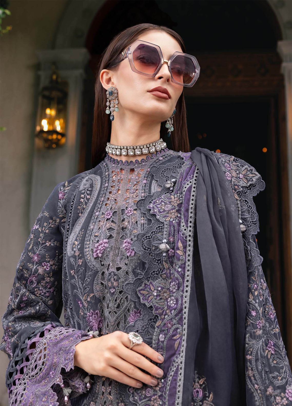 Luxe By Maria B Embroidered Velvet 3 Piece Unstitched Suit MB25LW WL-1305 Luxe By Maria B Embroidered Velvet 3 Piece Unstitched Suit MB25LW WL-1305