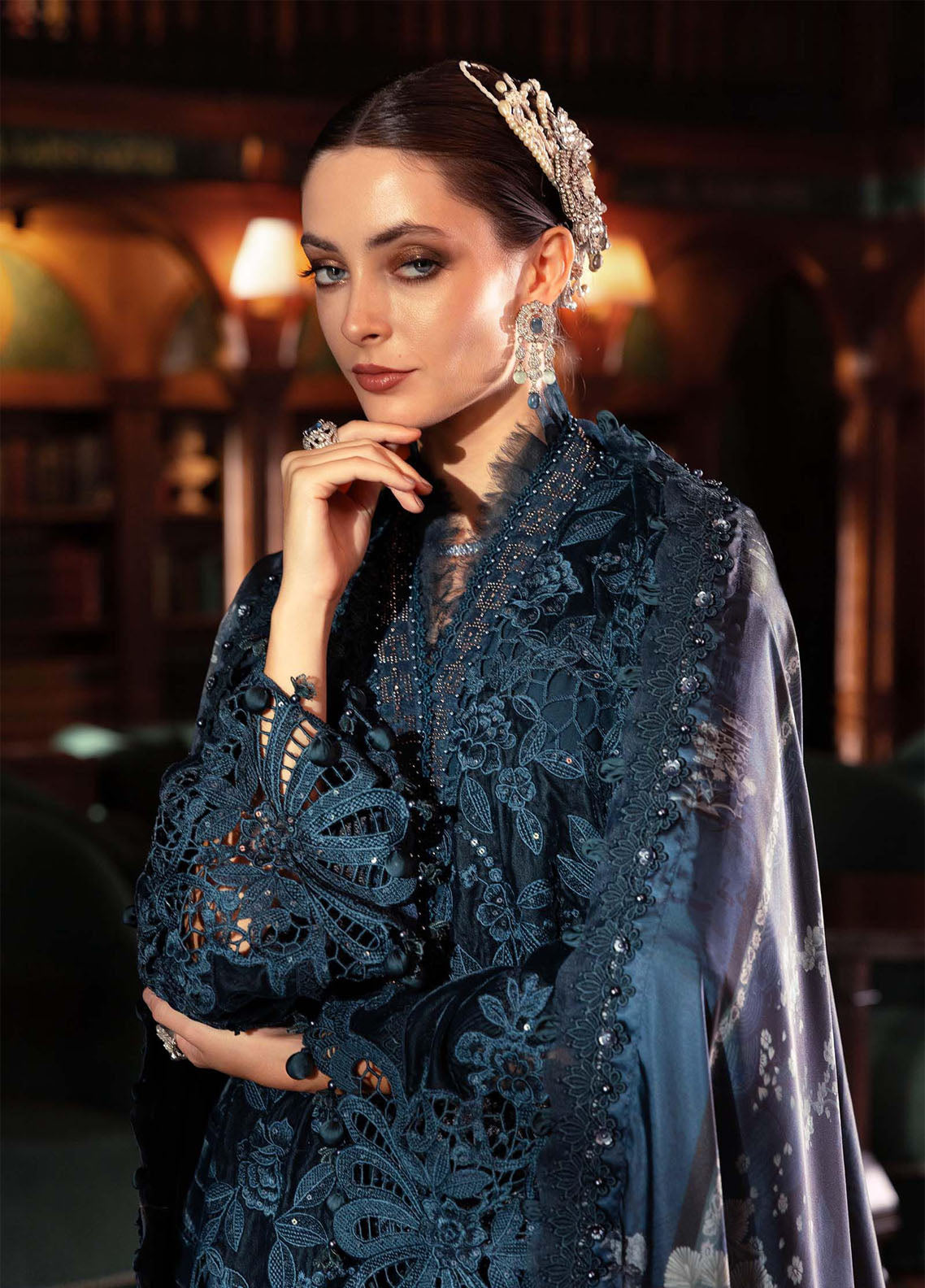 Luxe By Maria B Embroidered Velvet 3 Piece Unstitched Suit MB25LW WL-1310 Luxe By Maria B Embroidered Velvet 3 Piece Unstitched Suit MB25LW WL-1310