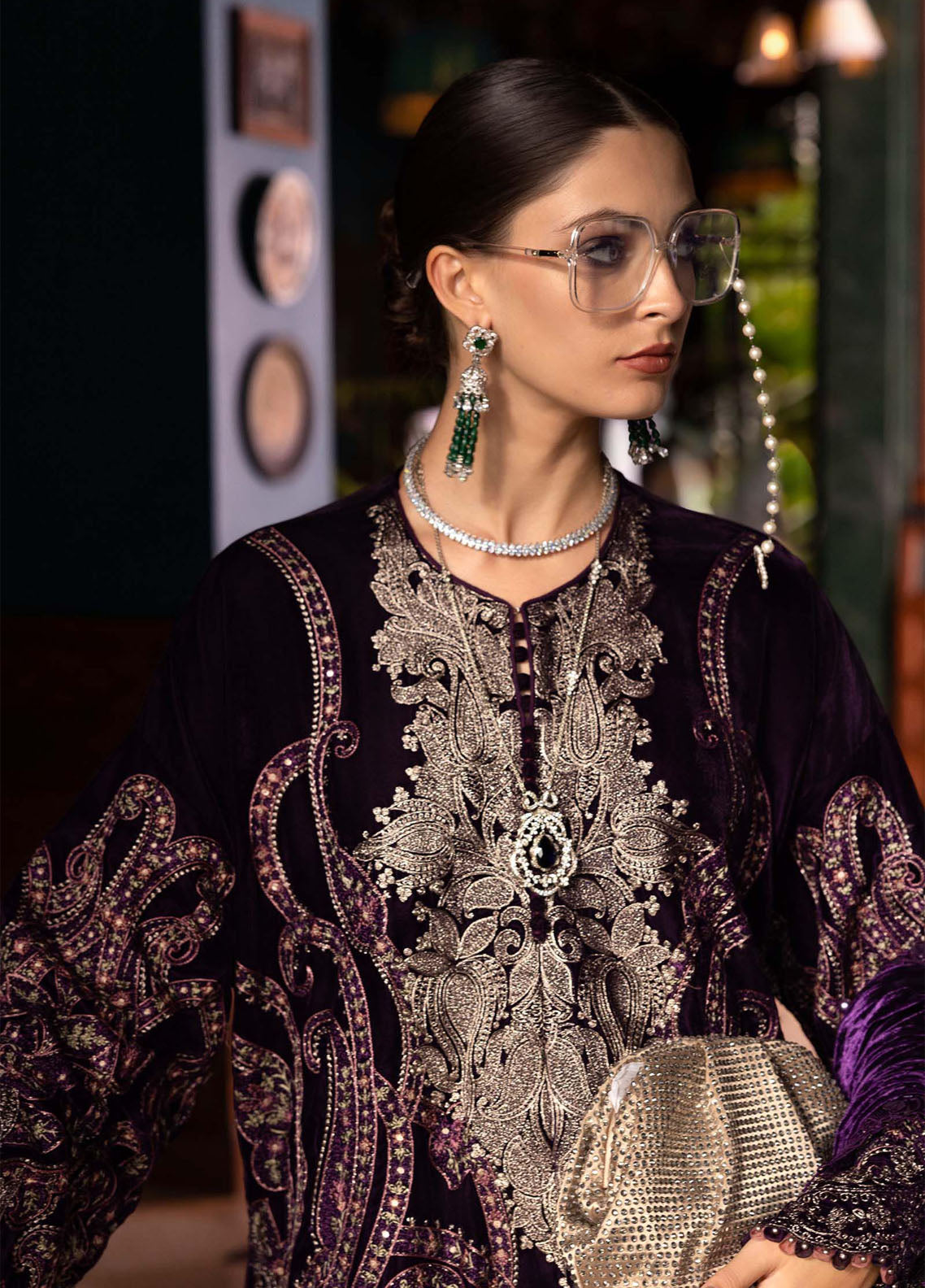 Luxe By Maria B Embroidered Velvet 3 Piece Unstitched Suit MB25LW WL-1311 Luxe By Maria B Embroidered Velvet 3 Piece Unstitched Suit MB25LW WL-1311