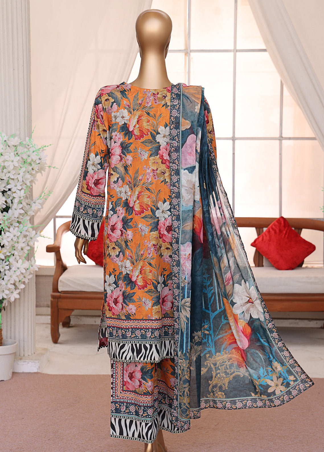 Luxe Prints By HZ Textile Printed Lawn 3 Piece Unstitched Suit HZ25LP LP-543 Luxe Prints By HZ Textile Printed Lawn 3 Piece Unstitched Suit HZ25LP LP-543