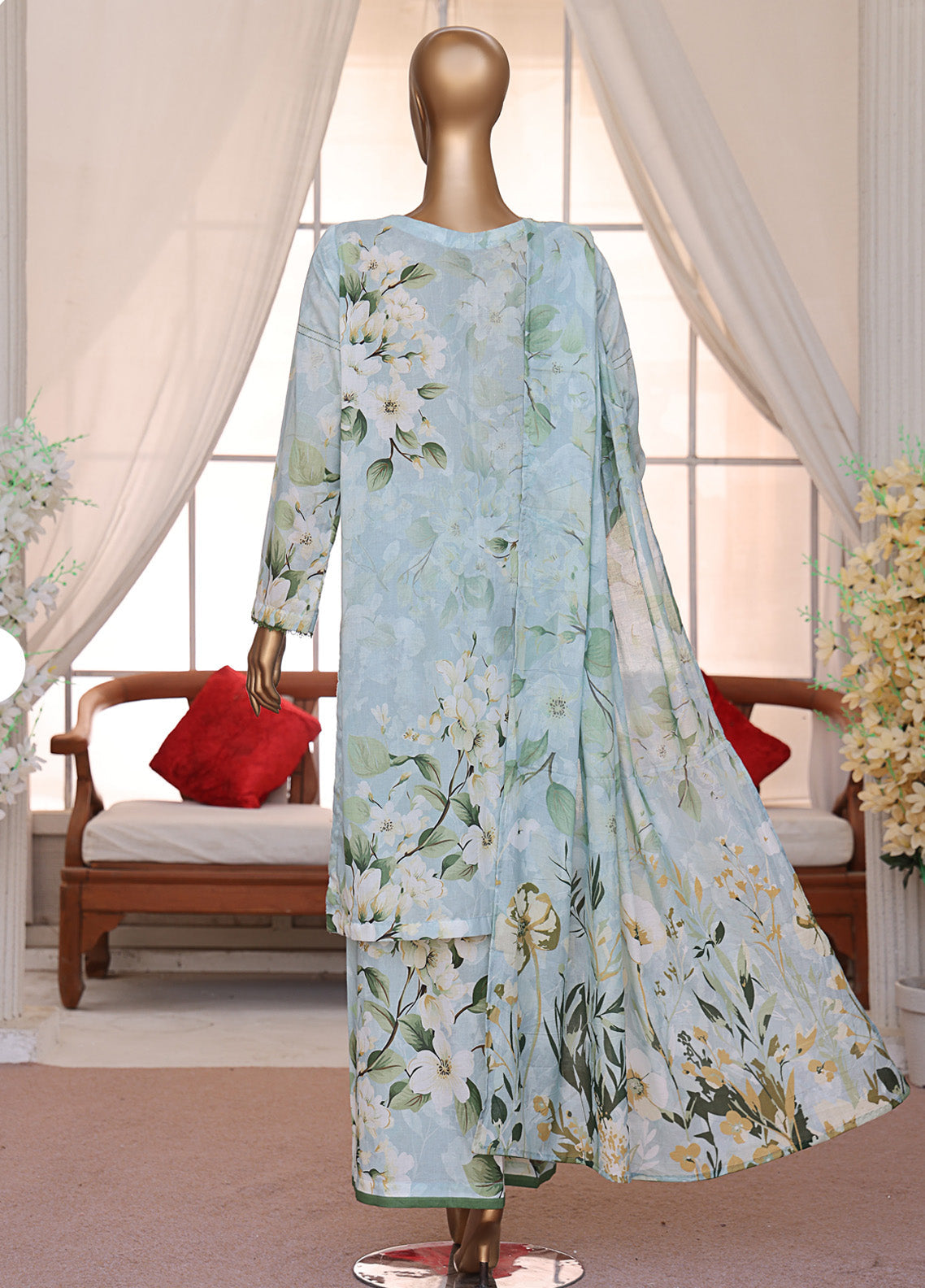 Luxe Prints By HZ Textile Printed Lawn 3 Piece Unstitched Suit HZ25LP LP-546 Luxe Prints By HZ Textile Printed Lawn 3 Piece Unstitched Suit HZ25LP LP-546