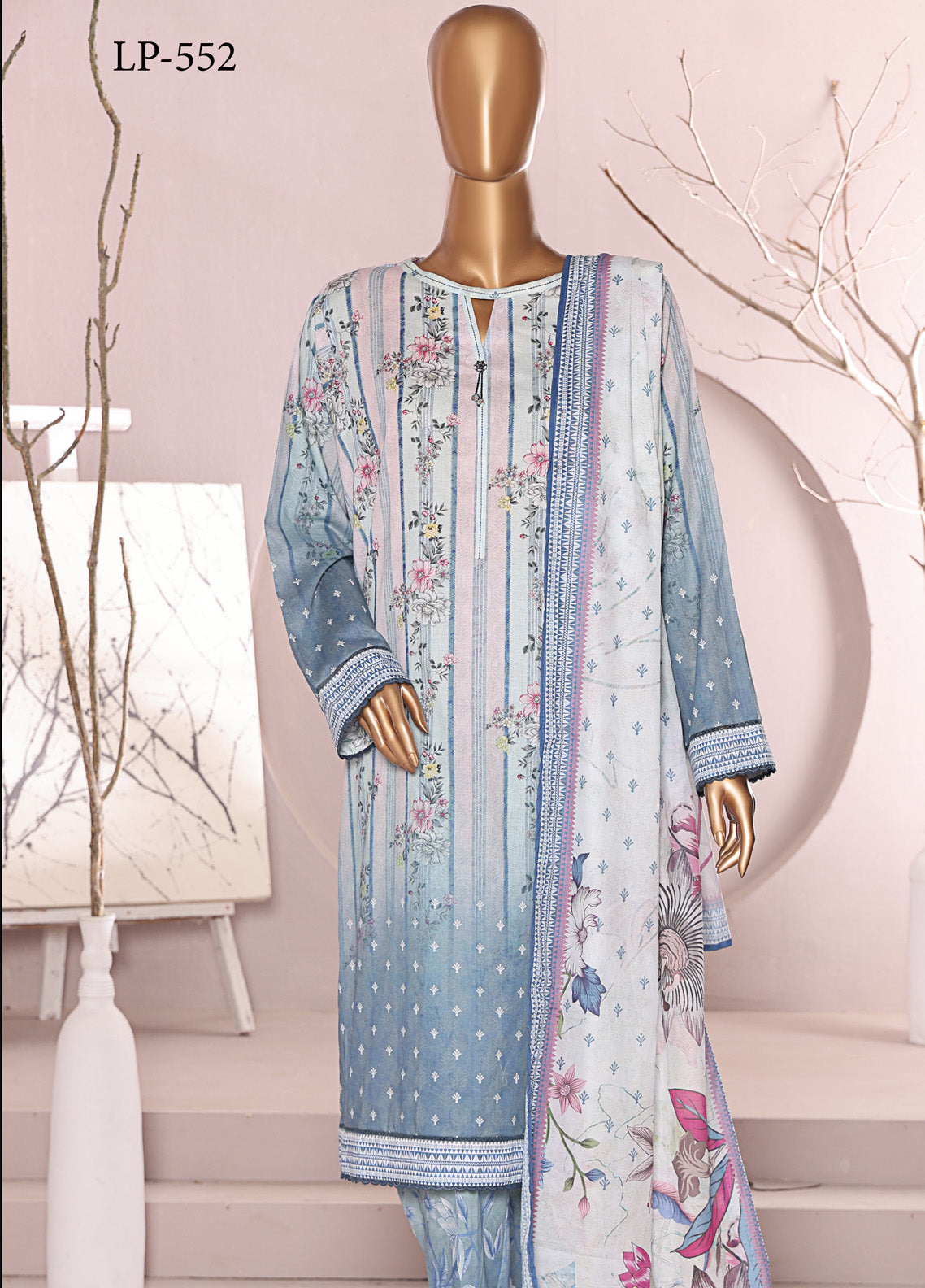 Luxe Prints By HZ Textile Printed Lawn 3 Piece Unstitched Suit HZ25LP LP-552 Luxe Prints By HZ Textile Printed Lawn 3 Piece Unstitched Suit HZ25LP LP-552