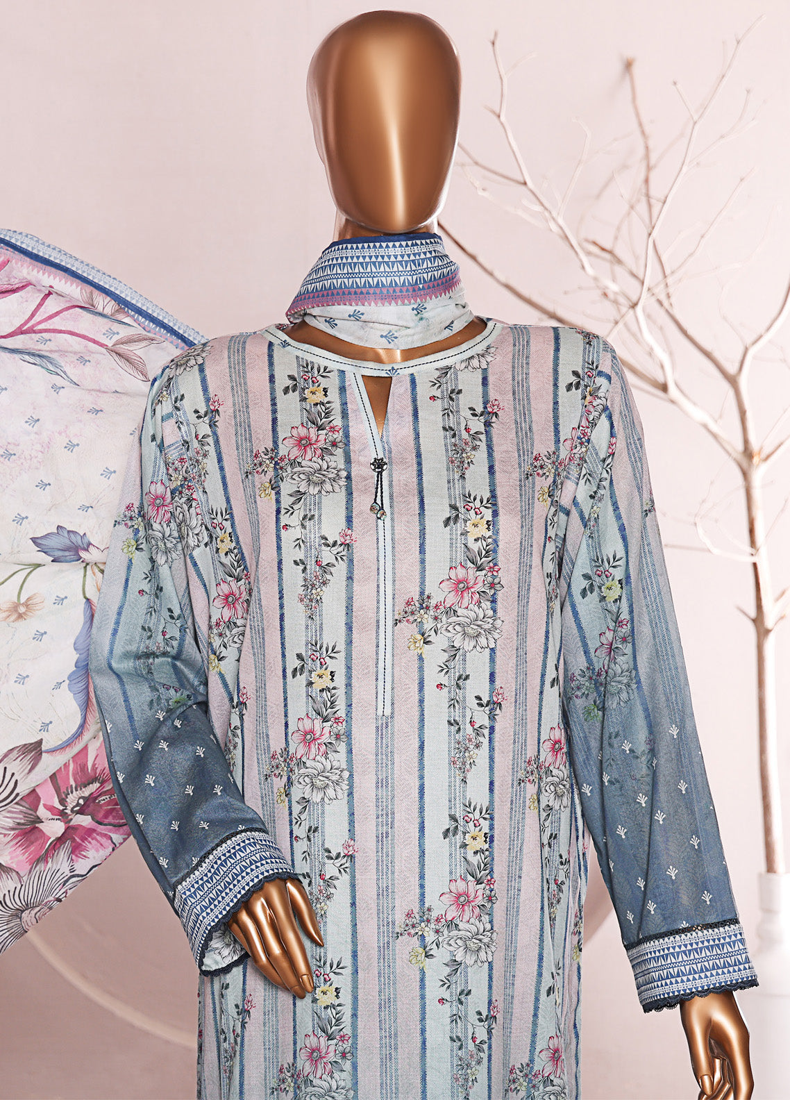 Luxe Prints By HZ Textile Printed Lawn 3 Piece Unstitched Suit HZ25LP LP-552 Luxe Prints By HZ Textile Printed Lawn 3 Piece Unstitched Suit HZ25LP LP-552