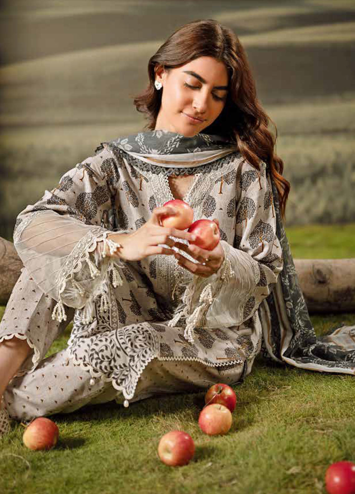 M Basic Fall Comes Home By Maria B Printed Lawn 3 Piece Unstitched Suit MB25FCH D-PFUS-3A M Basic Fall Comes Home By Maria B Printed Lawn 3 Piece Unstitched Suit MB25FCH D-PFUS-3A