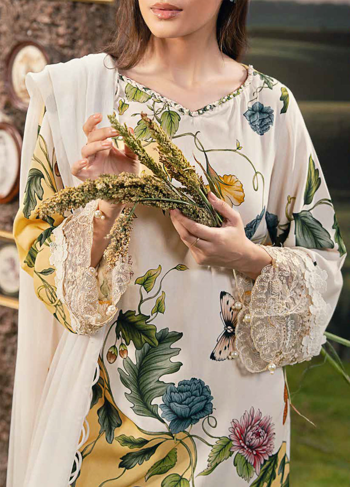 M Basic Fall Comes Home By Maria B Printed Lawn 3 Piece Unstitched Suit MB25FCH D-PFUS-7A M Basic Fall Comes Home By Maria B Printed Lawn 3 Piece Unstitched Suit MB25FCH D-PFUS-7A