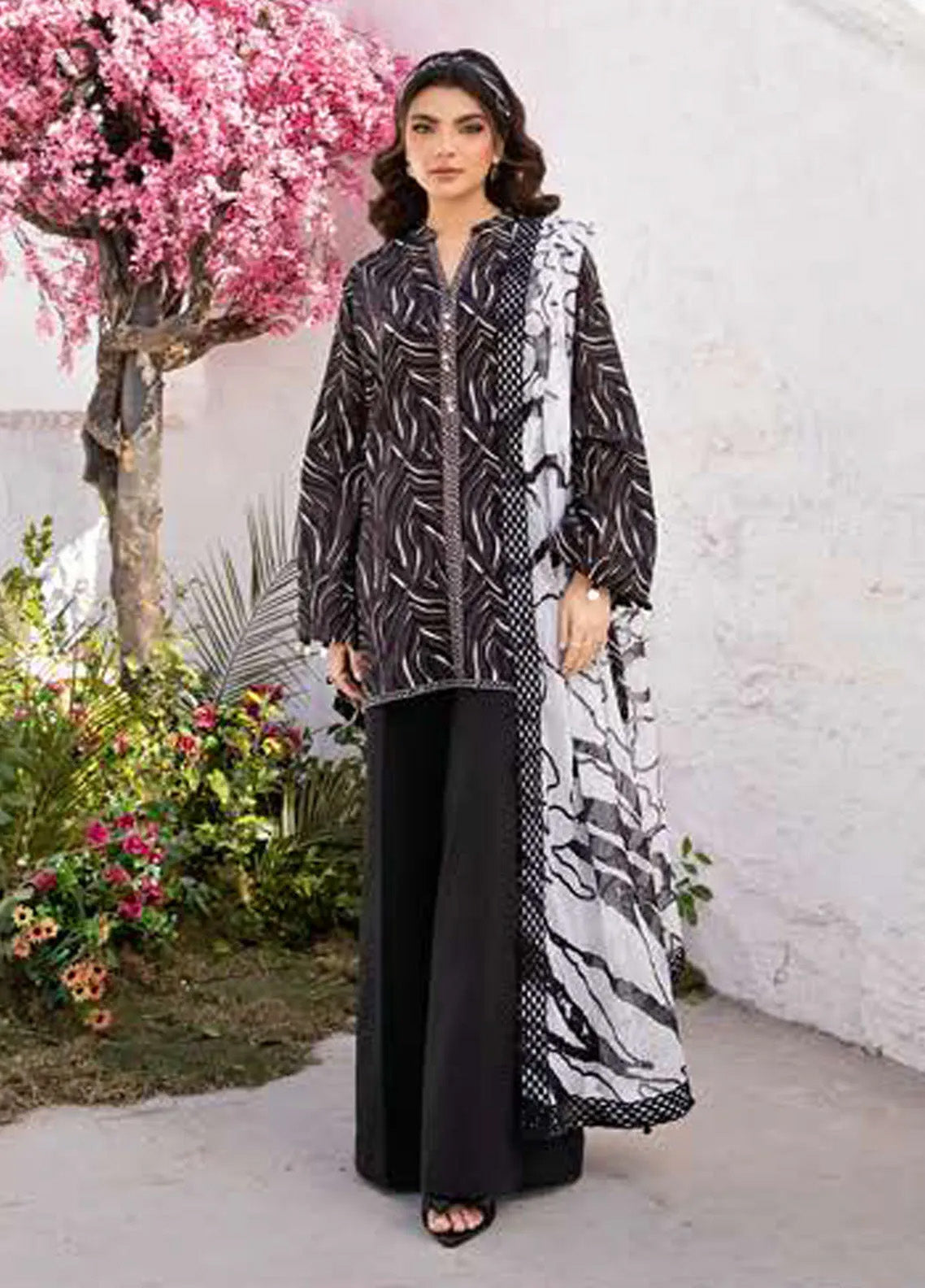 M Basics By Maria B Printed Lawn 3 Piece Unstitched Suit MB25MBL D-04 B M Basics By Maria B Printed Lawn 3 Piece Unstitched Suit MB25MBL D-04 B