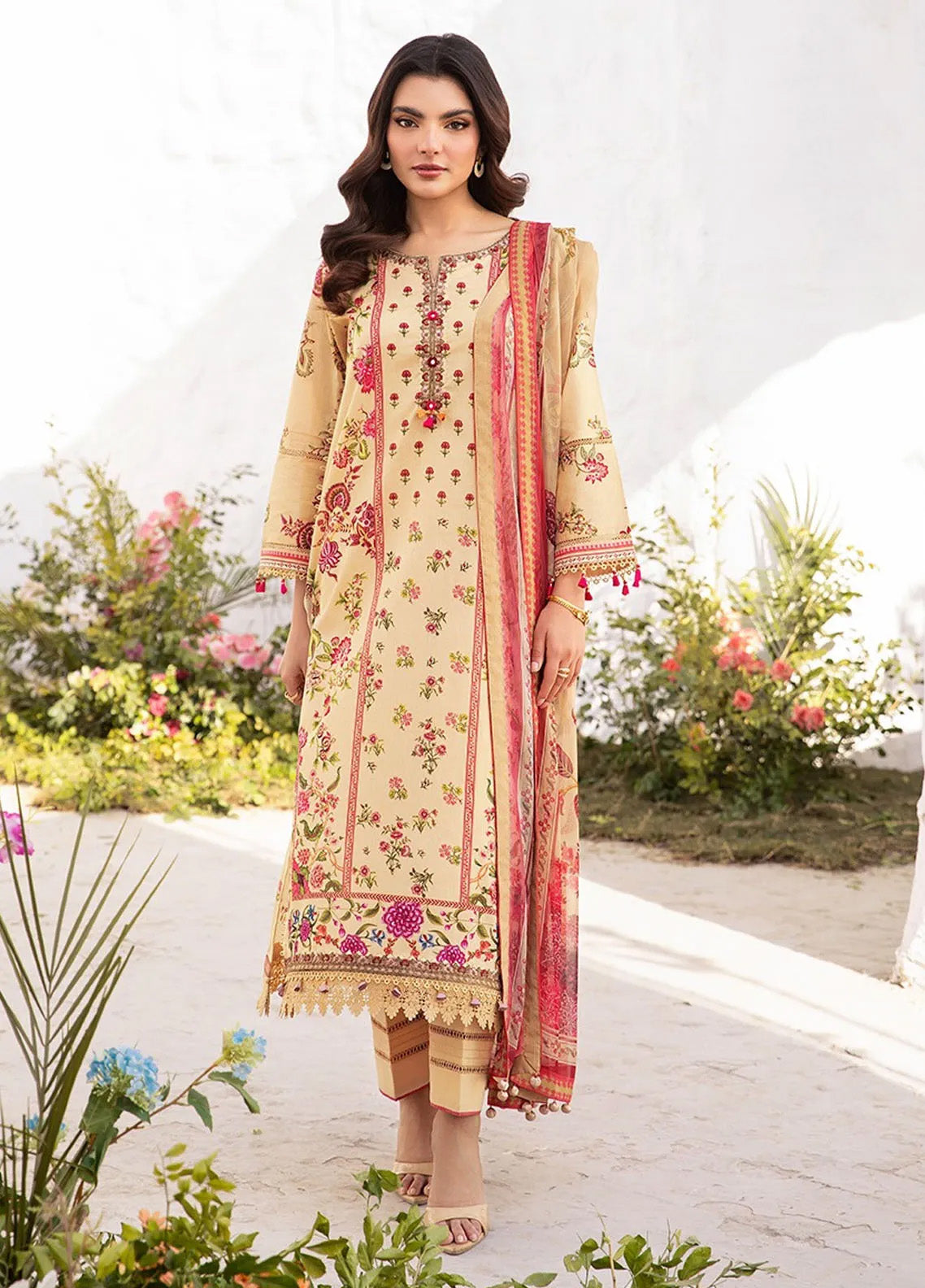 M Basics By Maria B Printed Lawn 3 Piece Unstitched Suit MB25MBL D-05 A M Basics By Maria B Printed Lawn 3 Piece Unstitched Suit MB25MBL D-05 A