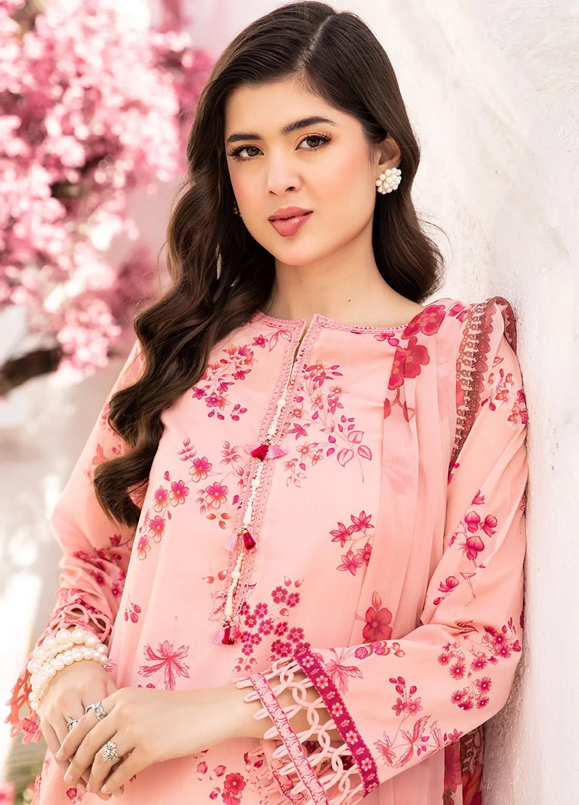 M Basics By Maria B Printed Lawn 3 Piece Unstitched Suit MB25MBL D-09 A M Basics By Maria B Printed Lawn 3 Piece Unstitched Suit MB25MBL D-09 A