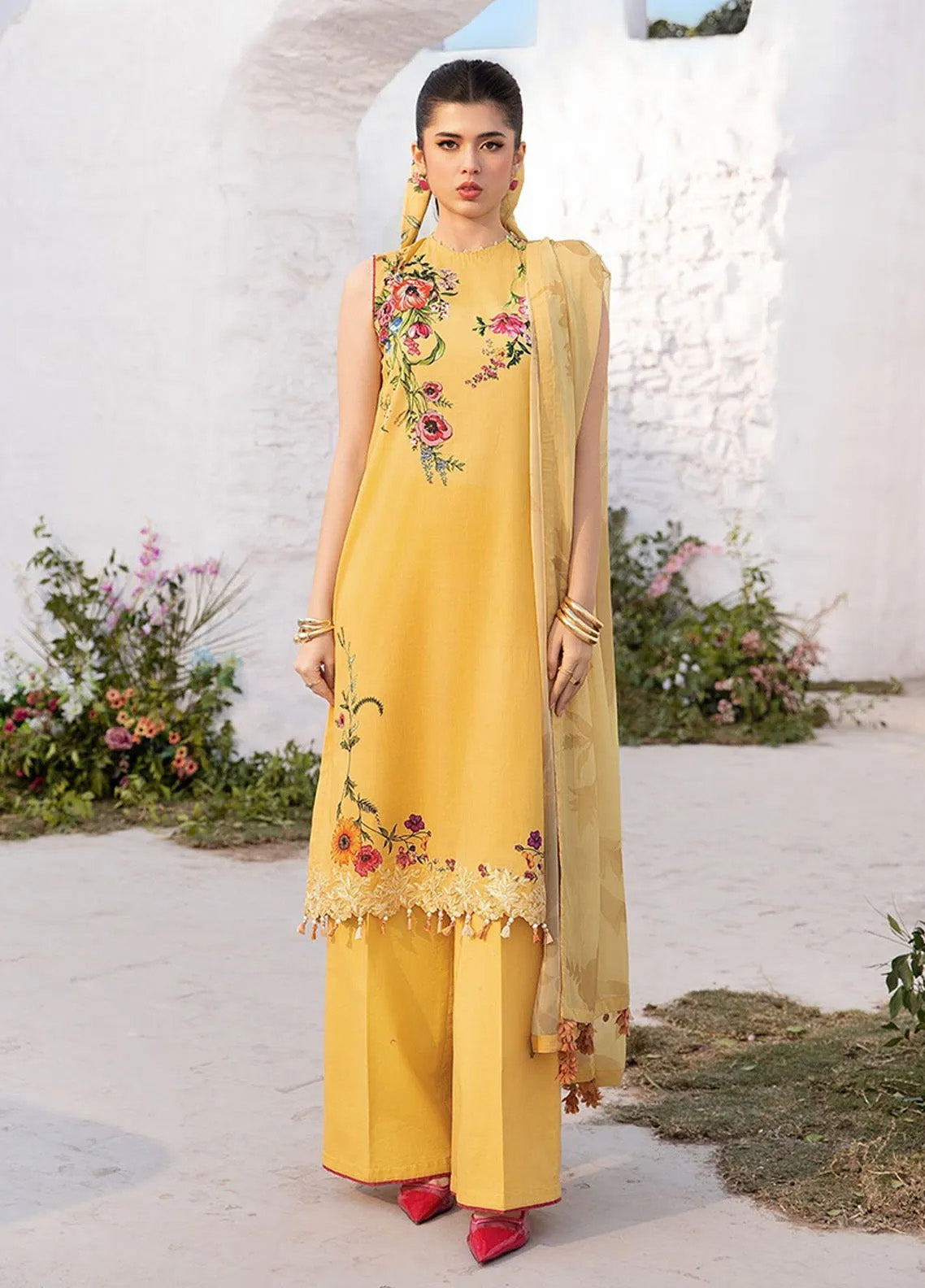 M Basics By Maria B Printed Lawn 3 Piece Unstitched Suit MB25MBL D-12 A M Basics By Maria B Printed Lawn 3 Piece Unstitched Suit MB25MBL D-12 A