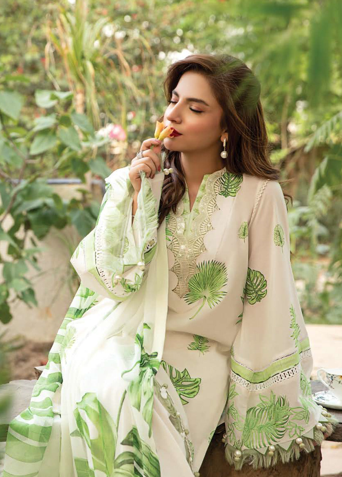 M Basics Eid Edit-II By Maria B Embroidered Lawn 3 Piece Unstitched Suit MB25EE-II D-6B M Basics Eid Edit-II By Maria B Embroidered Lawn 3 Piece Unstitched Suit MB25EE-II D-6B