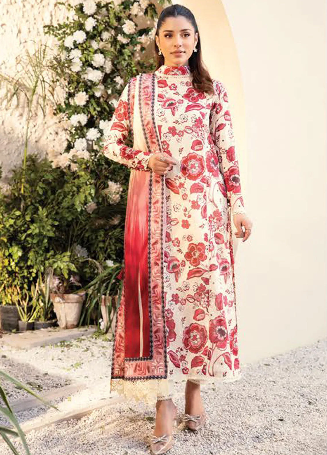 M Basics Elaheh By Maria B Printed Lawn 3 Piece Unstitched Suit MB25EMV1 D-03 M Basics Elaheh By Maria B Printed Lawn 3 Piece Unstitched Suit MB25EMV1 D-03