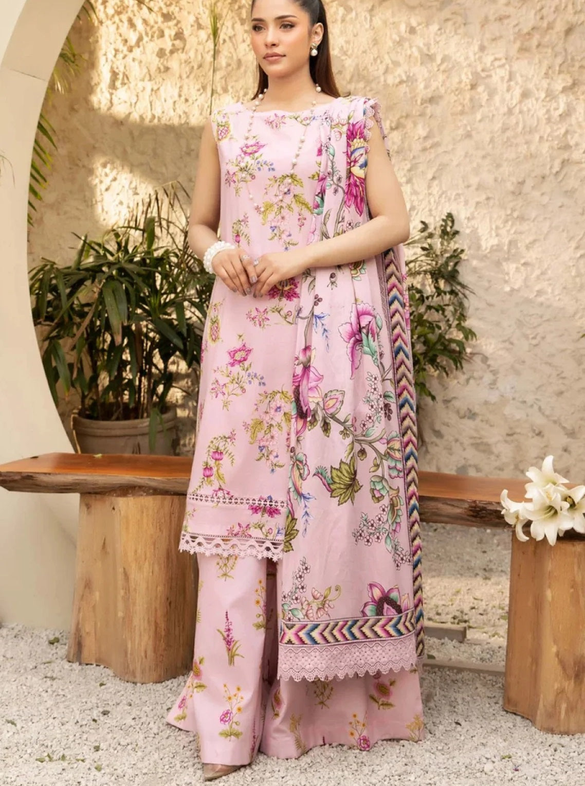M Basics Elaheh By Maria B Printed Lawn 3 Piece Unstitched Suit MB25EMV1 D-04 M Basics Elaheh By Maria B Printed Lawn 3 Piece Unstitched Suit MB25EMV1 D-04