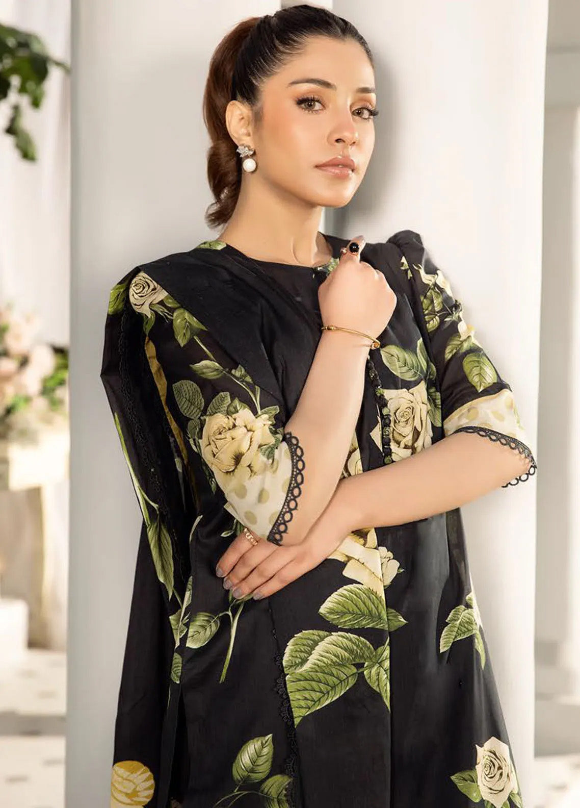 M Basics Elaheh By Maria B Printed Lawn 3 Piece Unstitched Suit MB25EMV1 D-07 M Basics Elaheh By Maria B Printed Lawn 3 Piece Unstitched Suit MB25EMV1 D-07