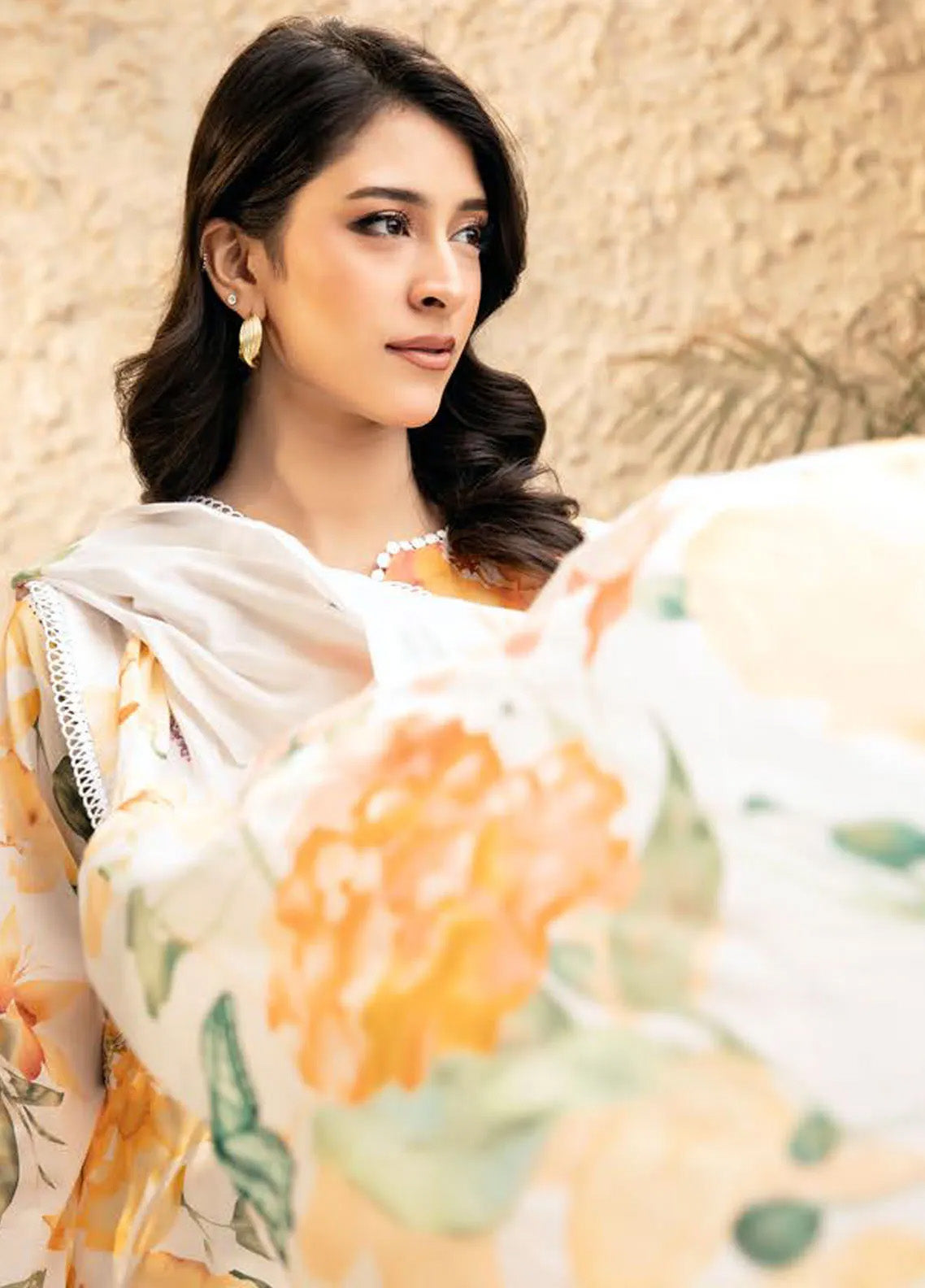 M Basics Elaheh By Maria B Printed Lawn 3 Piece Unstitched Suit MB25EMV1 D-08 M Basics Elaheh By Maria B Printed Lawn 3 Piece Unstitched Suit MB25EMV1 D-08