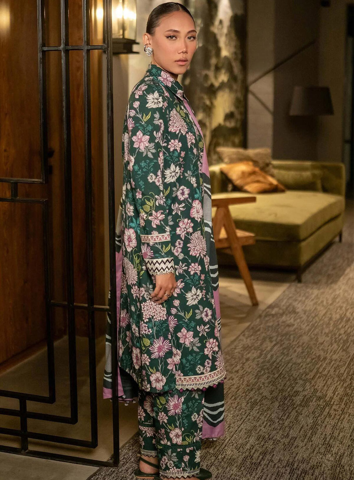 M Basics Mirage By Maria B Printed Khaddar 3 Piece Unstitched Suit MB24MBM D-04B M Basics Mirage By Maria B Printed Khaddar 3 Piece Unstitched Suit MB24MBM D-04B