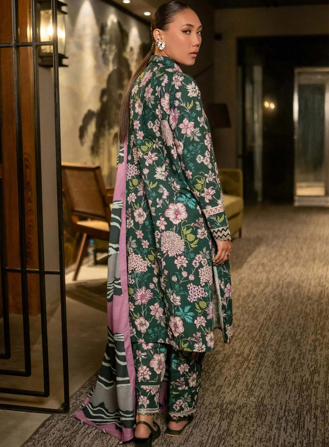 M Basics Mirage By Maria B Printed Khaddar 3 Piece Unstitched Suit MB24MBM D-04B M Basics Mirage By Maria B Printed Khaddar 3 Piece Unstitched Suit MB24MBM D-04B