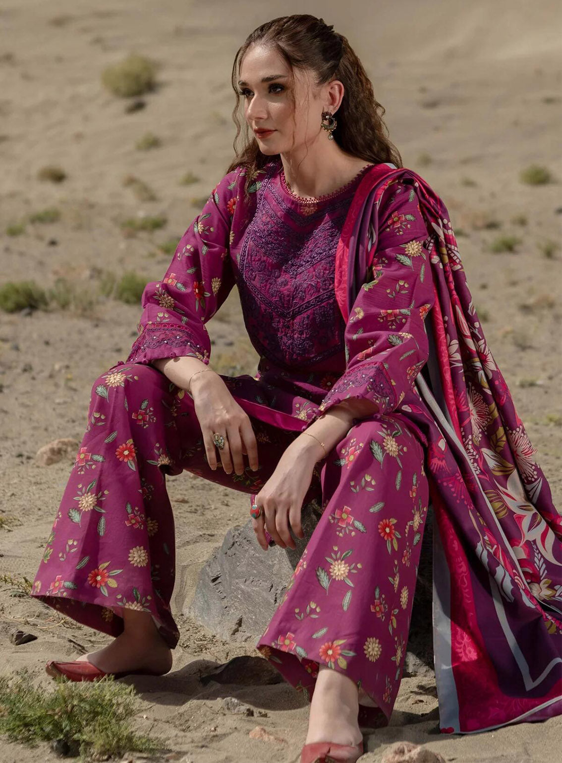 M Basics Mirage By Maria B Printed Khaddar 3 Piece Unstitched Suit MB24MBM D-05A M Basics Mirage By Maria B Printed Khaddar 3 Piece Unstitched Suit MB24MBM D-05A