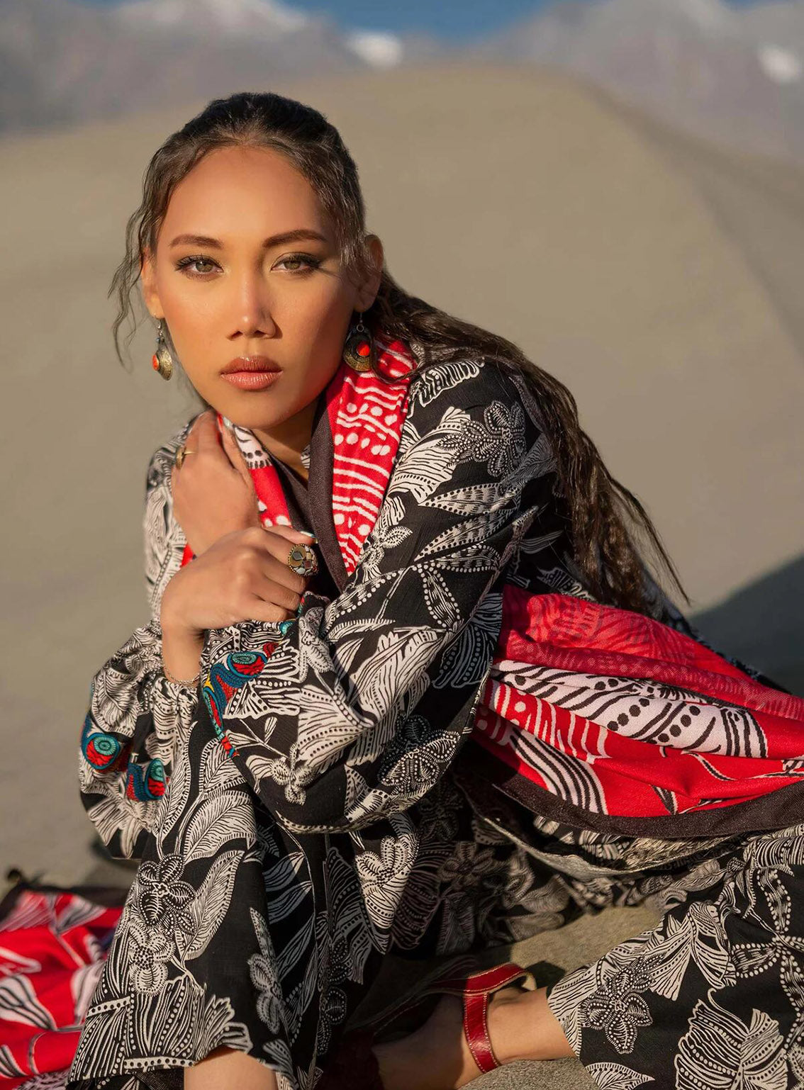 M Basics Mirage By Maria B Printed Khaddar 3 Piece Unstitched Suit MB24MBM D-09A M Basics Mirage By Maria B Printed Khaddar 3 Piece Unstitched Suit MB24MBM D-09A