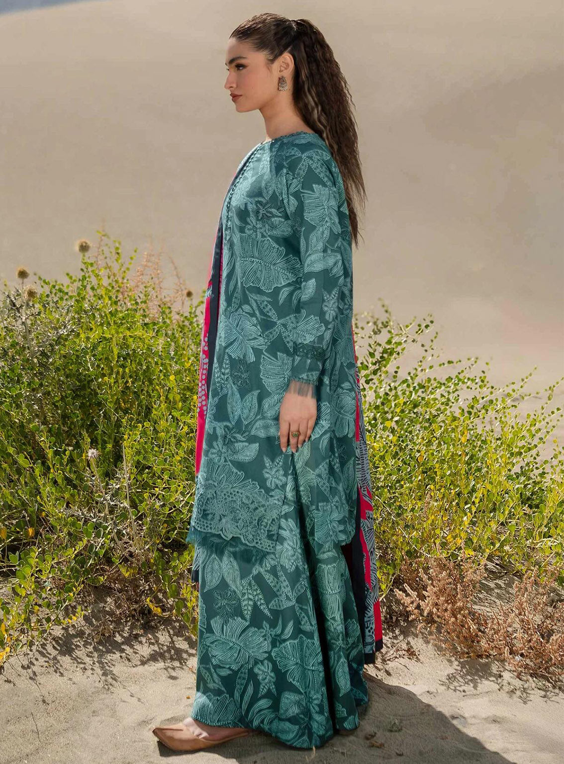 M Basics Mirage By Maria B Printed Khaddar 3 Piece Unstitched Suit MB24MBM D-09B M Basics Mirage By Maria B Printed Khaddar 3 Piece Unstitched Suit MB24MBM D-09B