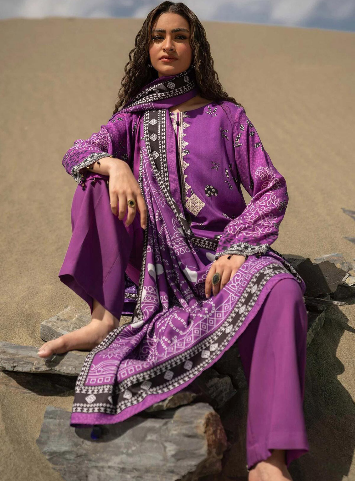 M Basics Mirage By Maria B Printed Linen 3 Piece Unstitched Suit MB24MBM D-07B M Basics Mirage By Maria B Printed Linen 3 Piece Unstitched Suit MB24MBM D-07B