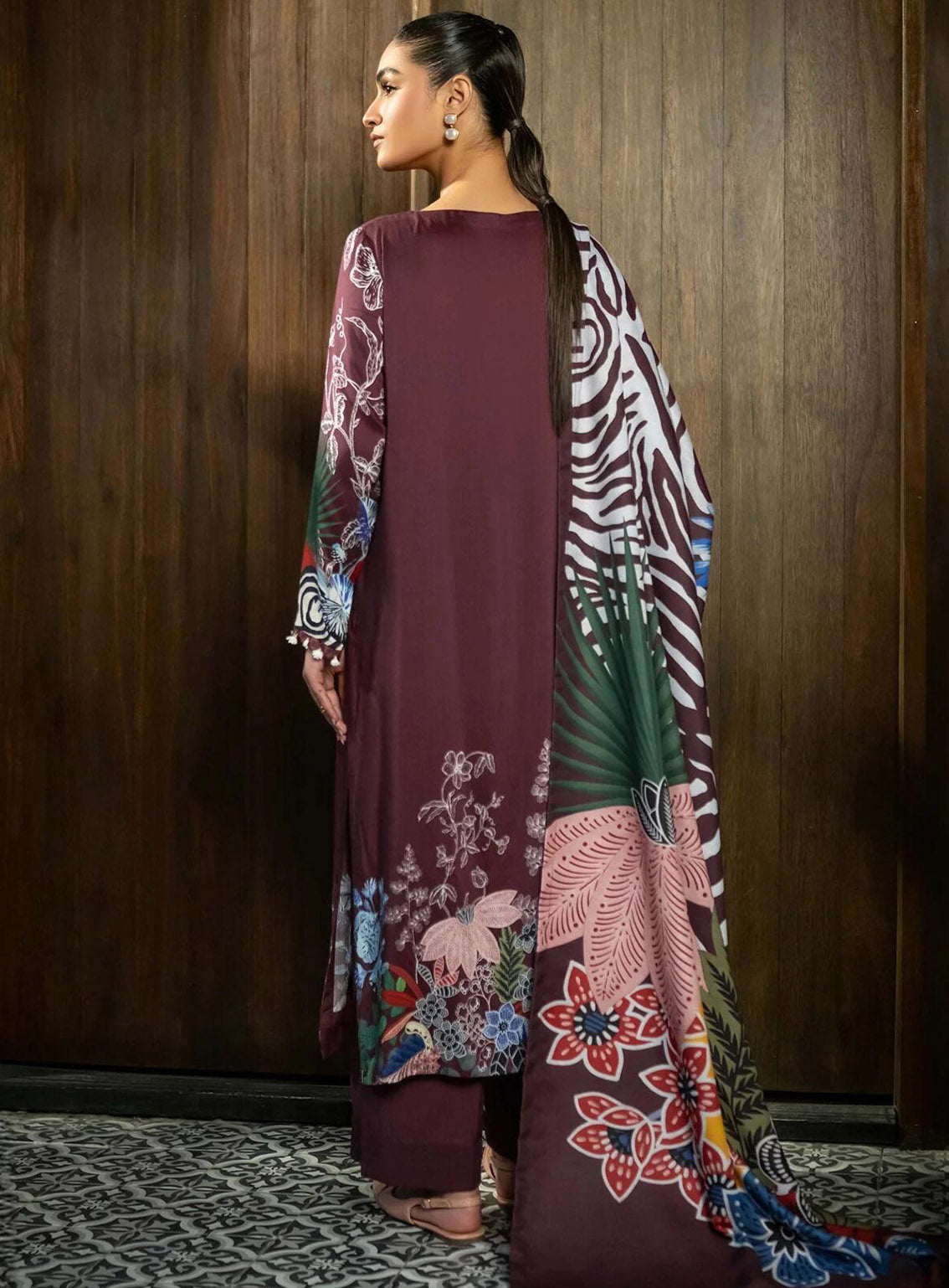 M Basics Mirage By Maria B Printed Linen 3 Piece Unstitched Suit MB24MBM D-12A M Basics Mirage By Maria B Printed Linen 3 Piece Unstitched Suit MB24MBM D-12A