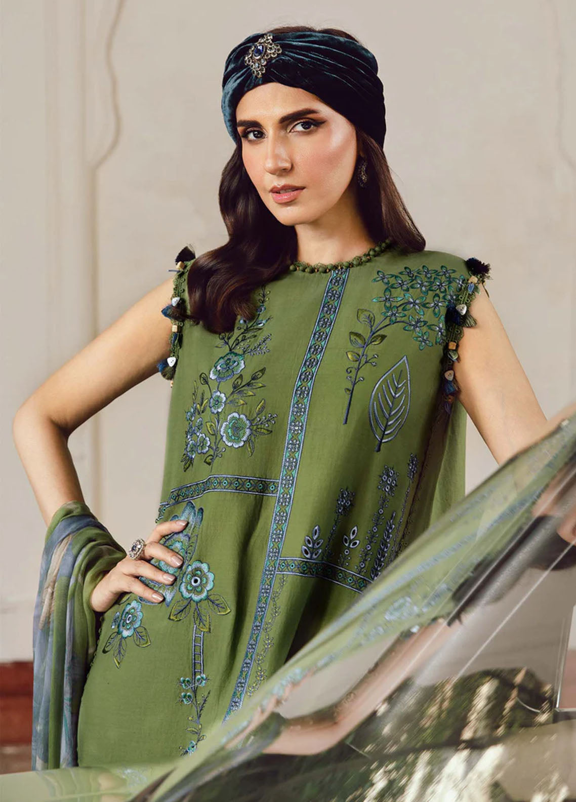 M.Prints By Maria B Embroidered Cambric Suits Unstitched 3 Piece MB25FE MPT-2701-A M.Prints By Maria B Embroidered Cambric Suits Unstitched 3 Piece MB25FE MPT-2701-A