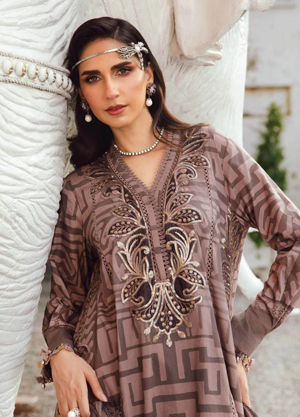 M.Prints By Maria B Embroidered Cambric Suits Unstitched 3 Piece MB25FE MPT-2703-B M.Prints By Maria B Embroidered Cambric Suits Unstitched 3 Piece MB25FE MPT-2703-B