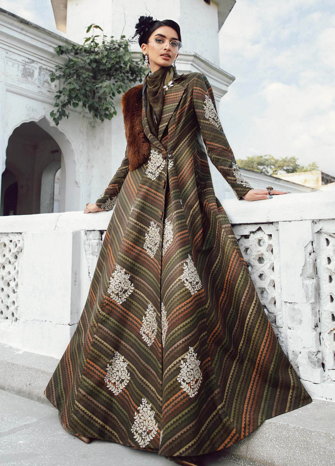 M.Prints By Maria B Embroidered Cambric Suits Unstitched 3 Piece MB25FE MPT-2705-B M.Prints By Maria B Embroidered Cambric Suits Unstitched 3 Piece MB25FE MPT-2705-B