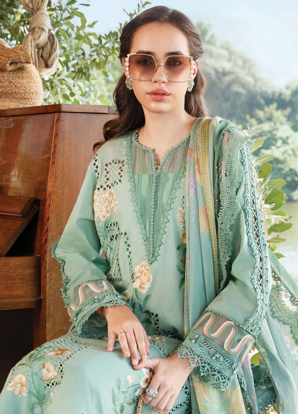 M.Prints By Maria B Embroidered Lawn 3 Piece Unstitched Suit MB25S MPT-2501-B M.Prints By Maria B Embroidered Lawn 3 Piece Unstitched Suit MB25S MPT-2501-B