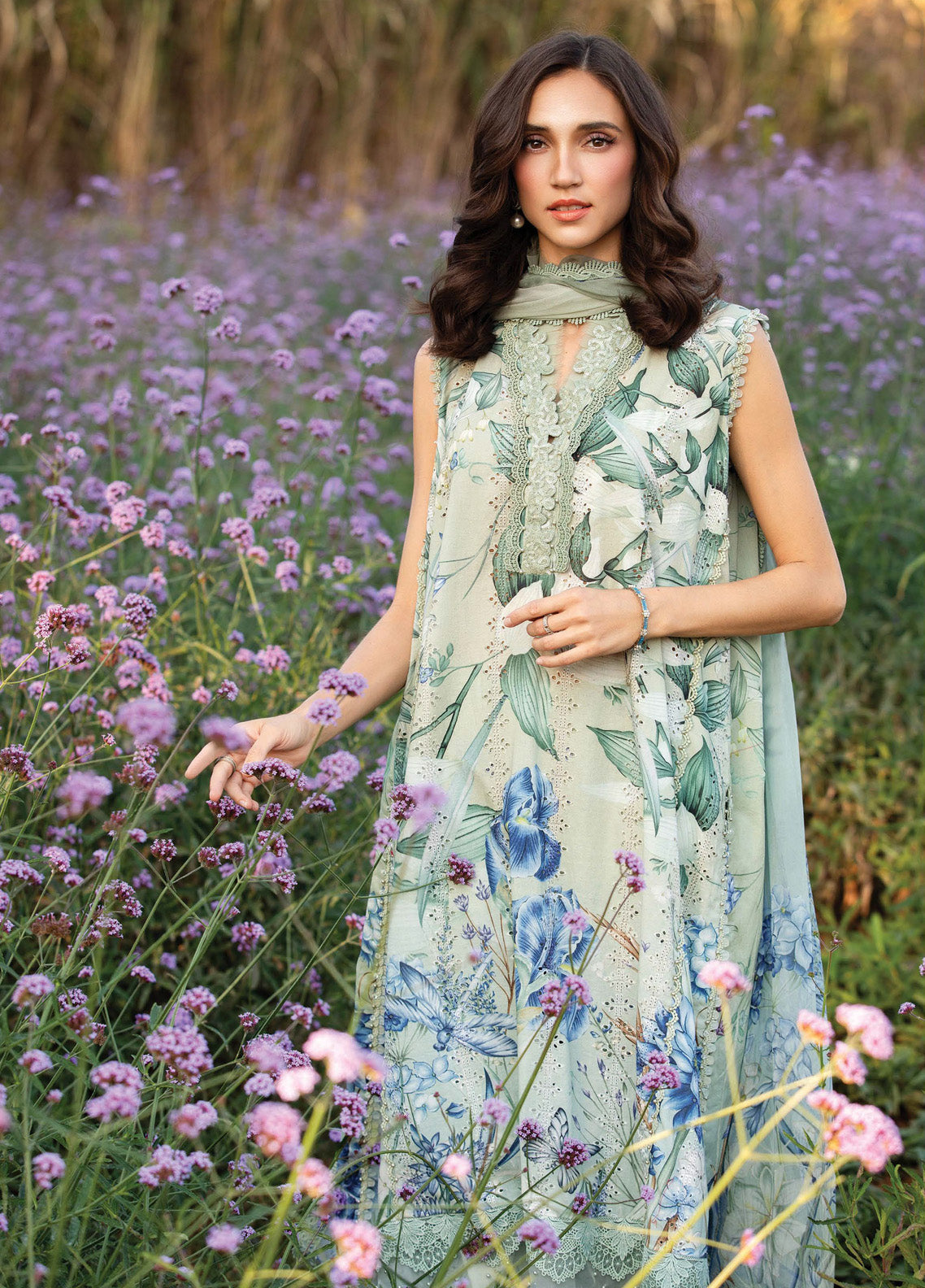 M.Prints By Maria B Embroidered Lawn 3 Piece Unstitched Suit MB25S MPT-2502-B M.Prints By Maria B Embroidered Lawn 3 Piece Unstitched Suit MB25S MPT-2502-B