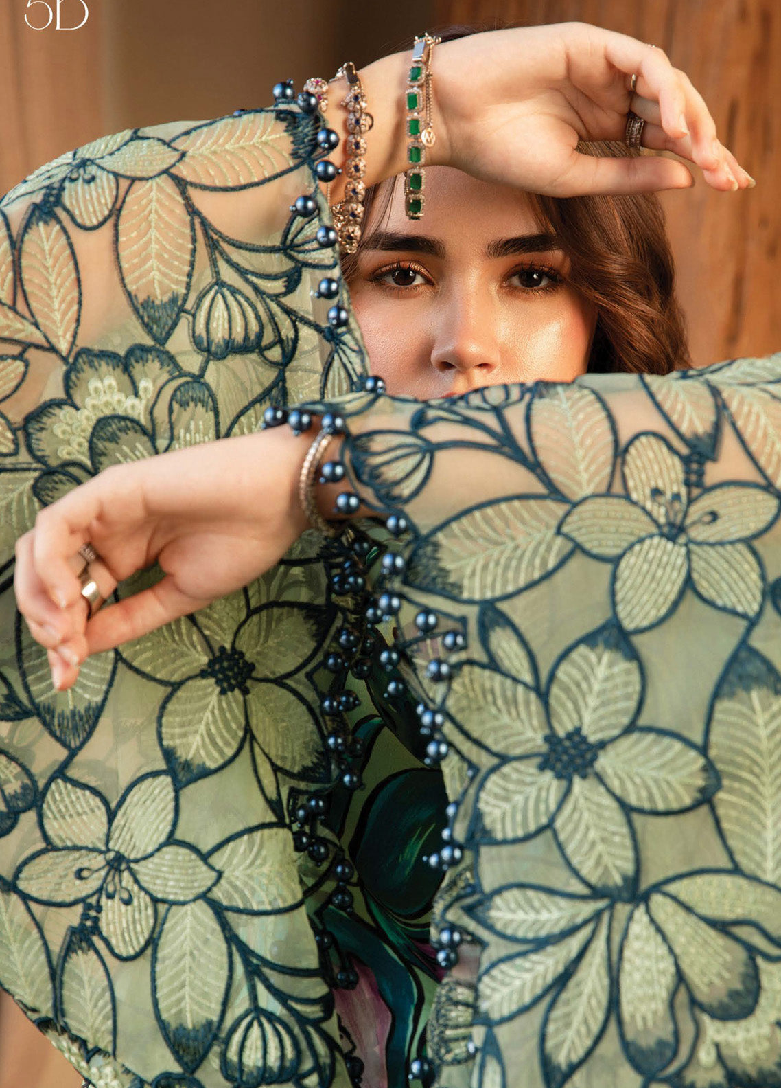 M.Prints By Maria B Embroidered Lawn 3 Piece Unstitched Suit MB25S MPT-2505-B M.Prints By Maria B Embroidered Lawn 3 Piece Unstitched Suit MB25S MPT-2505-B