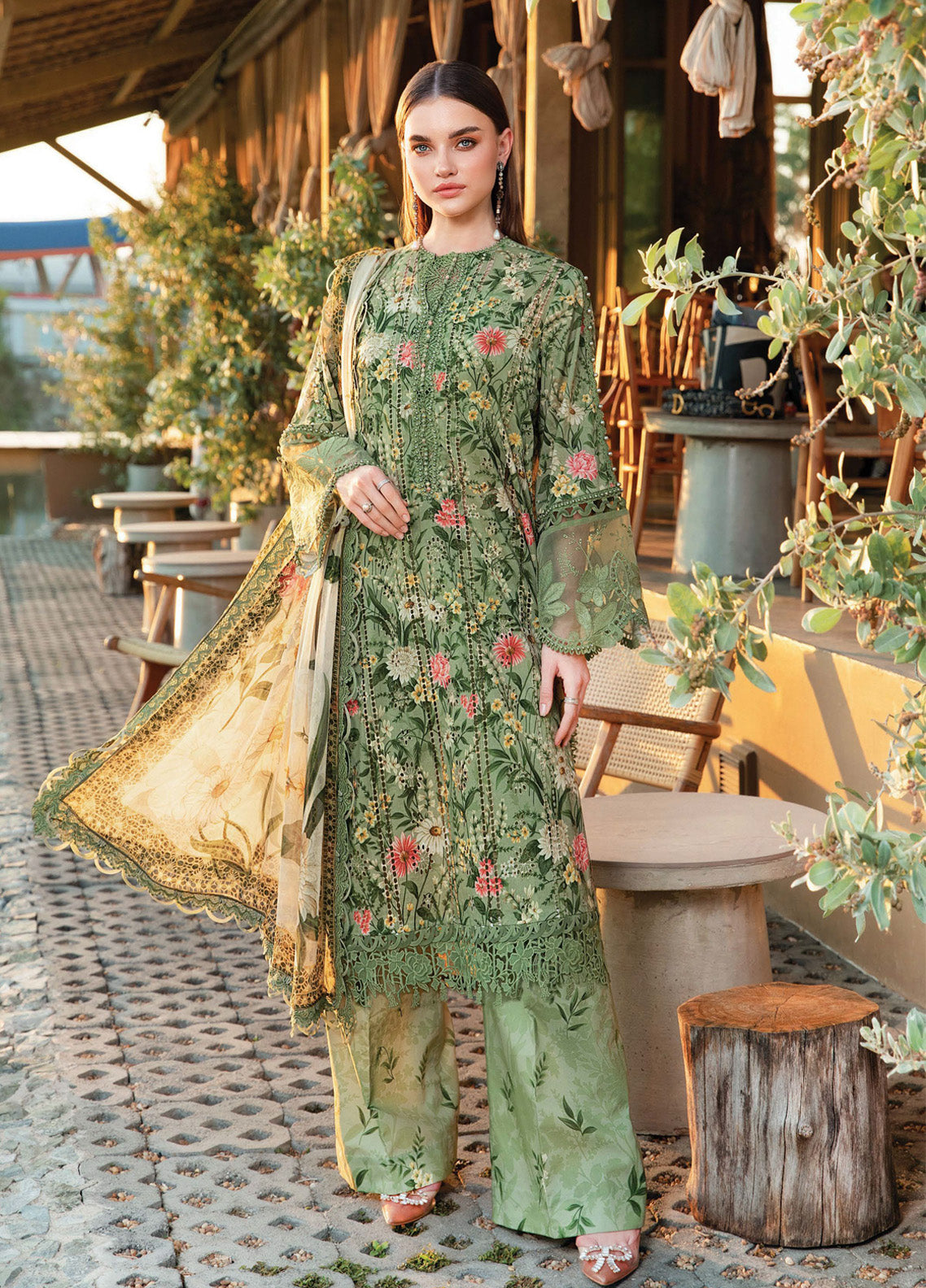 M.Prints By Maria B Embroidered Lawn 3 Piece Unstitched Suit MB25S MPT-2508-B M.Prints By Maria B Embroidered Lawn 3 Piece Unstitched Suit MB25S MPT-2508-B
