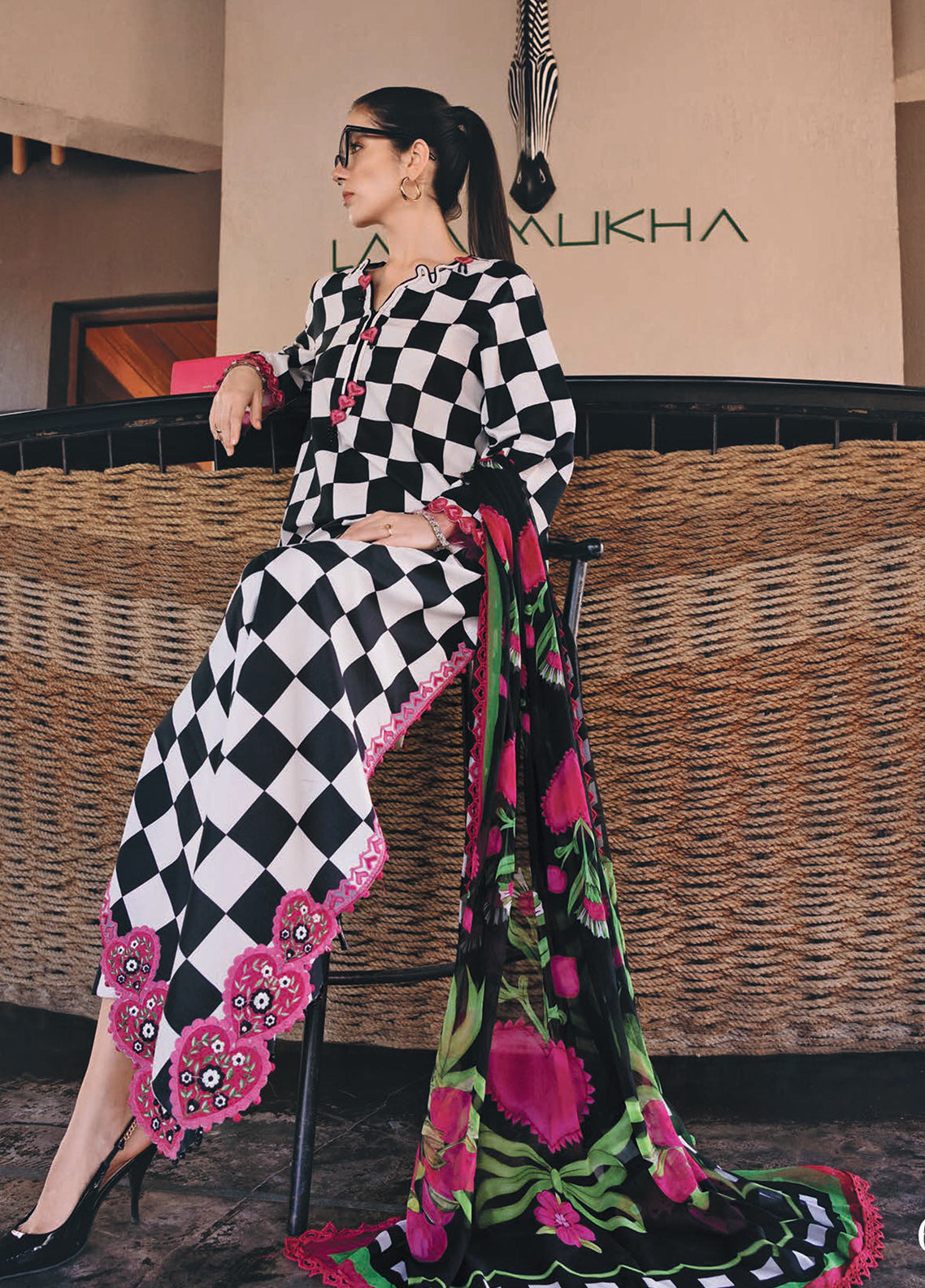 M.Prints By Maria B Embroidered Lawn 3 Piece Unstitched Suit MB26MPSS D-MPT-2906B M.Prints By Maria B Embroidered Lawn 3 Piece Unstitched Suit MB26MPSS D-MPT-2906B