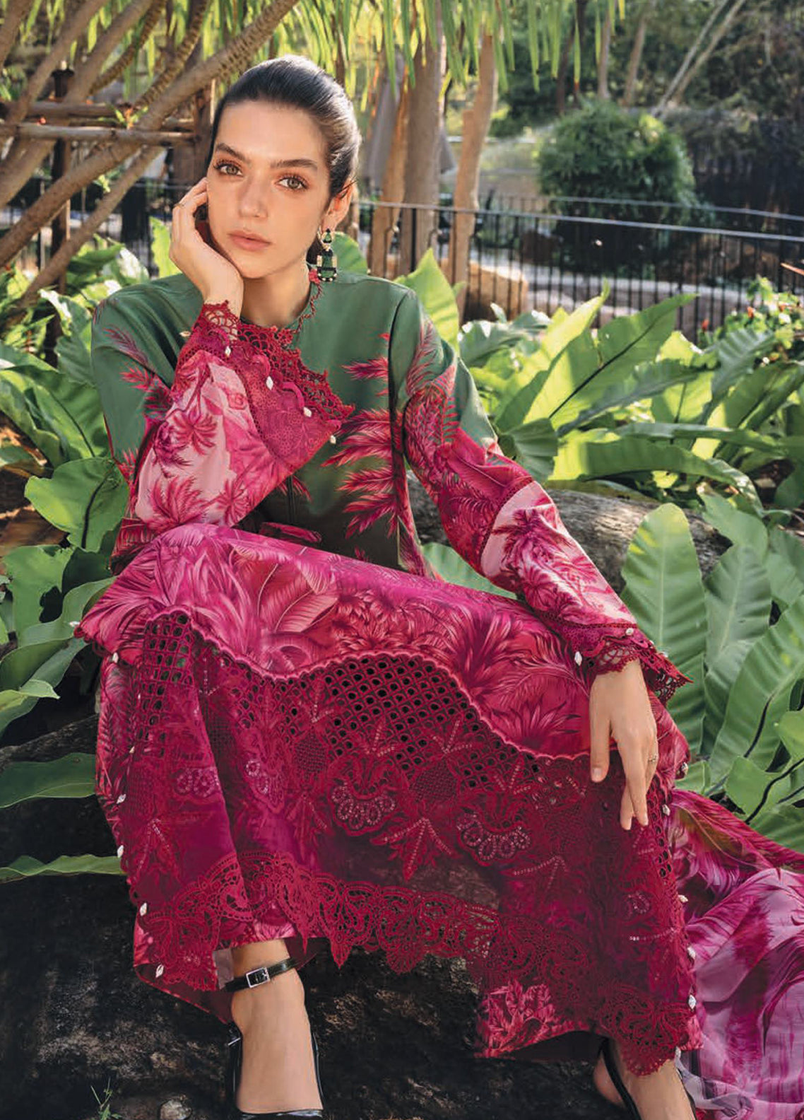 M.Prints By Maria B Embroidered Lawn 3 Piece Unstitched Suit MB26MPSS D-MPT-2911B M.Prints By Maria B Embroidered Lawn 3 Piece Unstitched Suit MB26MPSS D-MPT-2911B