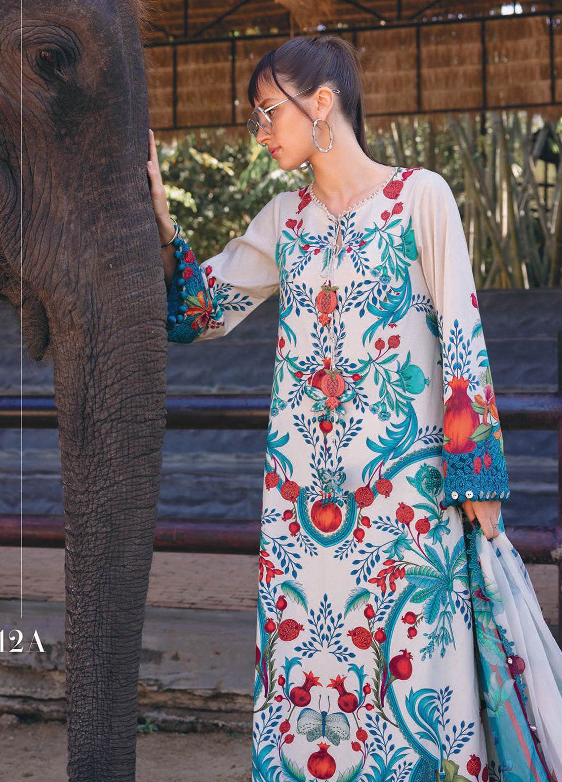 M.Prints By Maria B Embroidered Lawn 3 Piece Unstitched Suit MB26MPSS D-MPT-2912A M.Prints By Maria B Embroidered Lawn 3 Piece Unstitched Suit MB26MPSS D-MPT-2912A