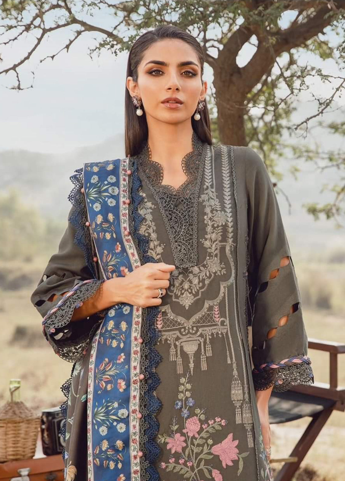 M.Prints By Maria B Embroidered Linen 3 Piece Unstitched Suit MB24WE MPT-2401-A M.Prints By Maria B Embroidered Linen 3 Piece Unstitched Suit MB24WE MPT-2401-A