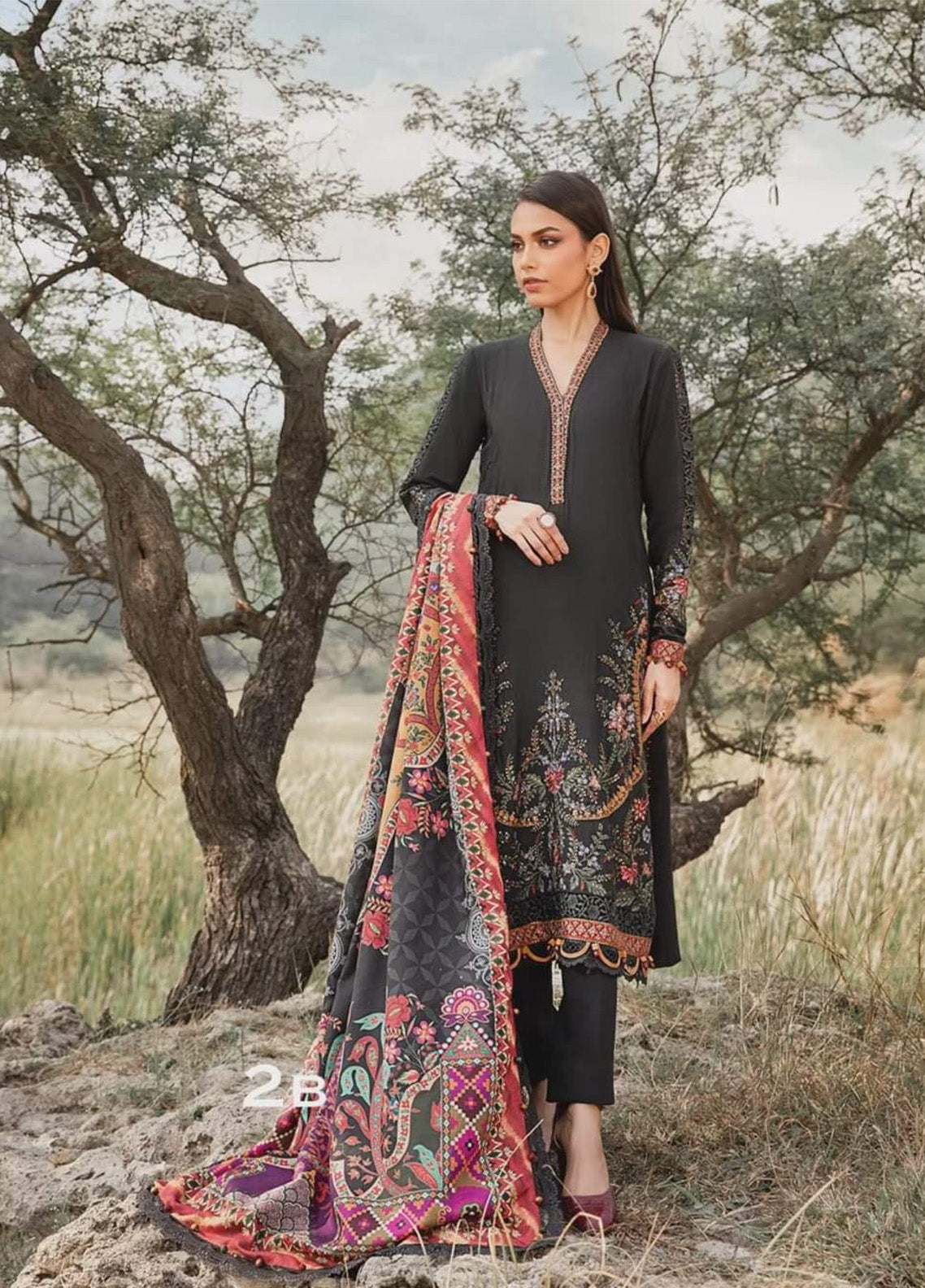 M.Prints By Maria B Embroidered Linen 3 Piece Unstitched Suit MB24WE MPT-2402-B M.Prints By Maria B Embroidered Linen 3 Piece Unstitched Suit MB24WE MPT-2402-B